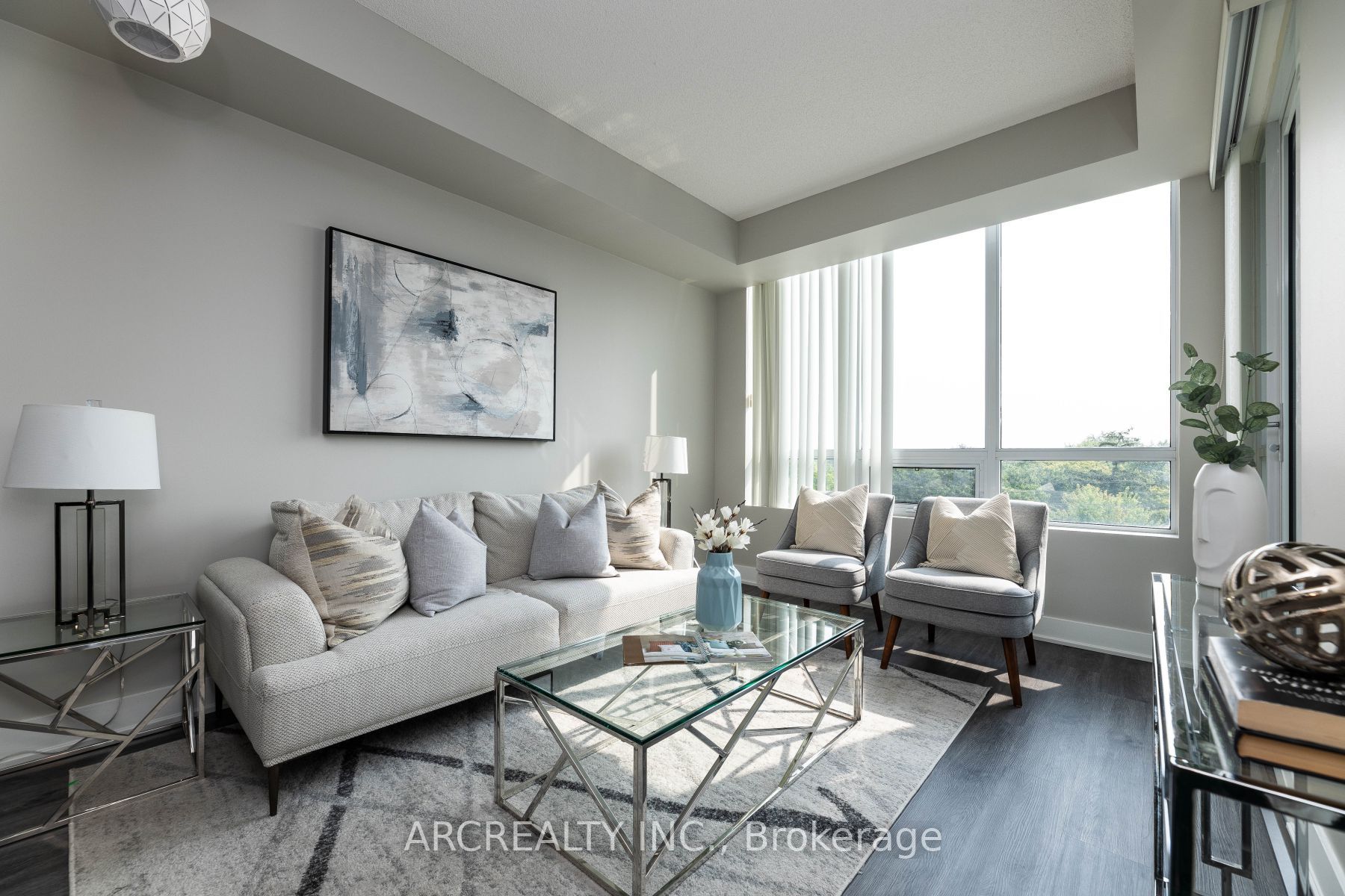 7608 Yonge St 18 Property Photo 10