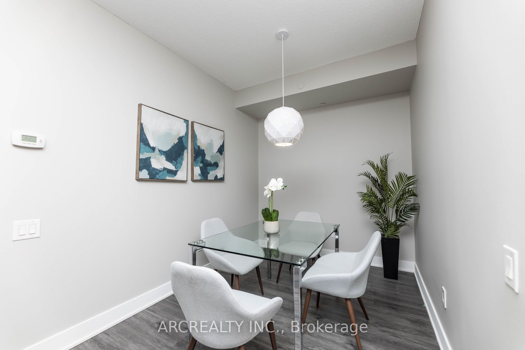 7608 Yonge St 18 Property Photo 14