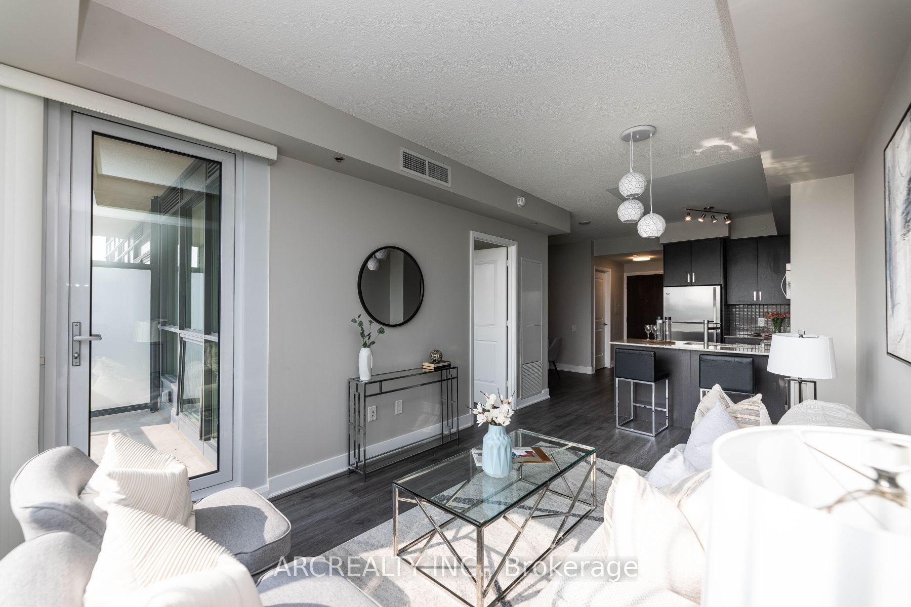 7608 Yonge St 18 Property Photo 15