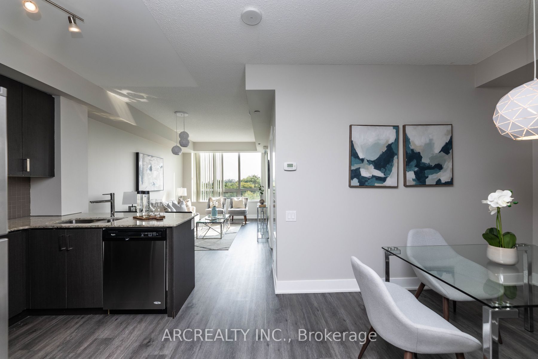 7608 Yonge St 18 Property Photo 17