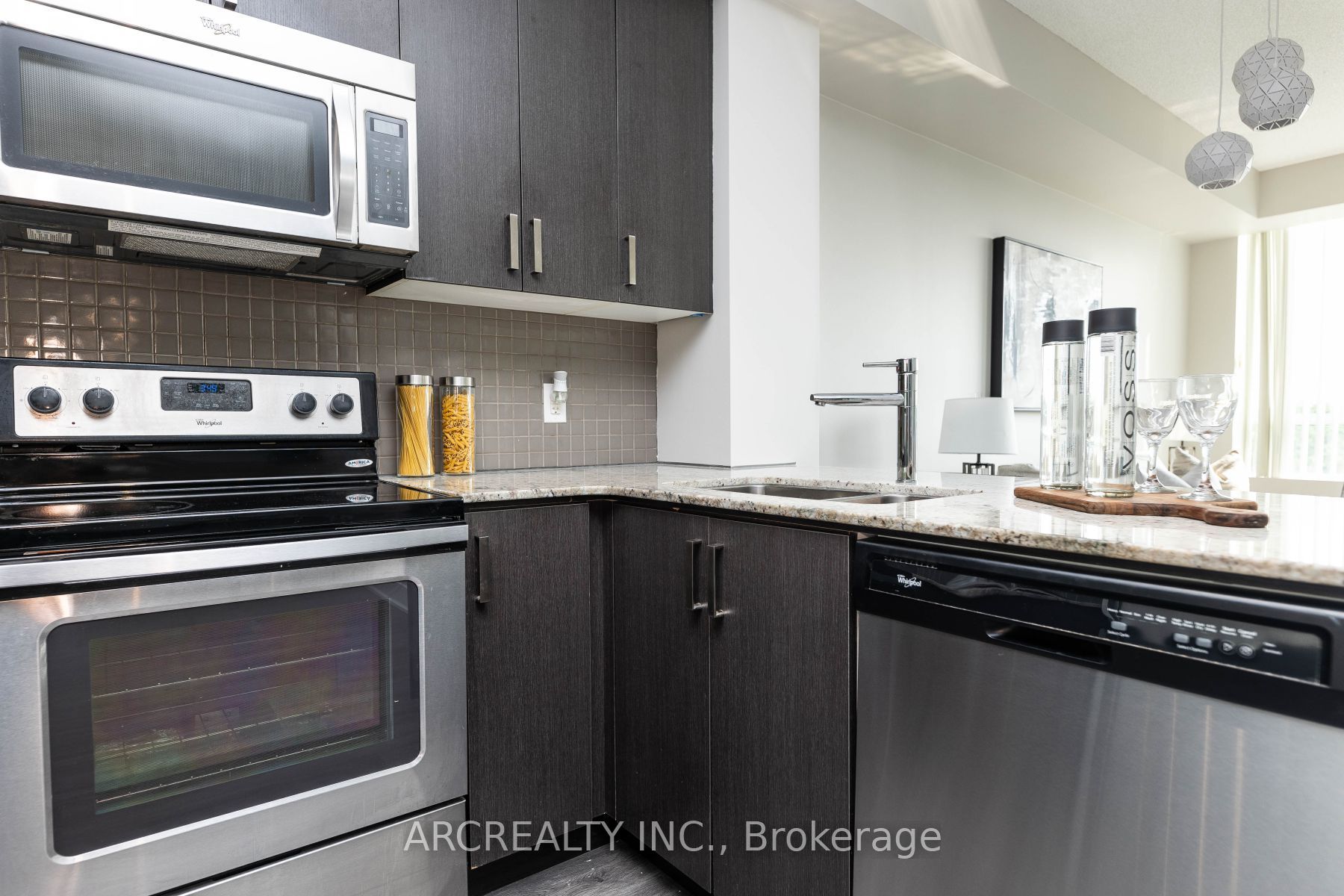 7608 Yonge St 18 Property Photo 20