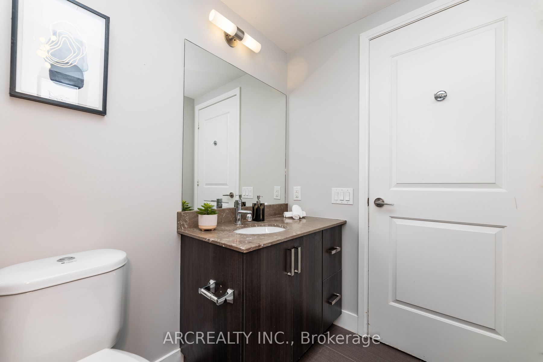 7608 Yonge St 18 Property Photo 24