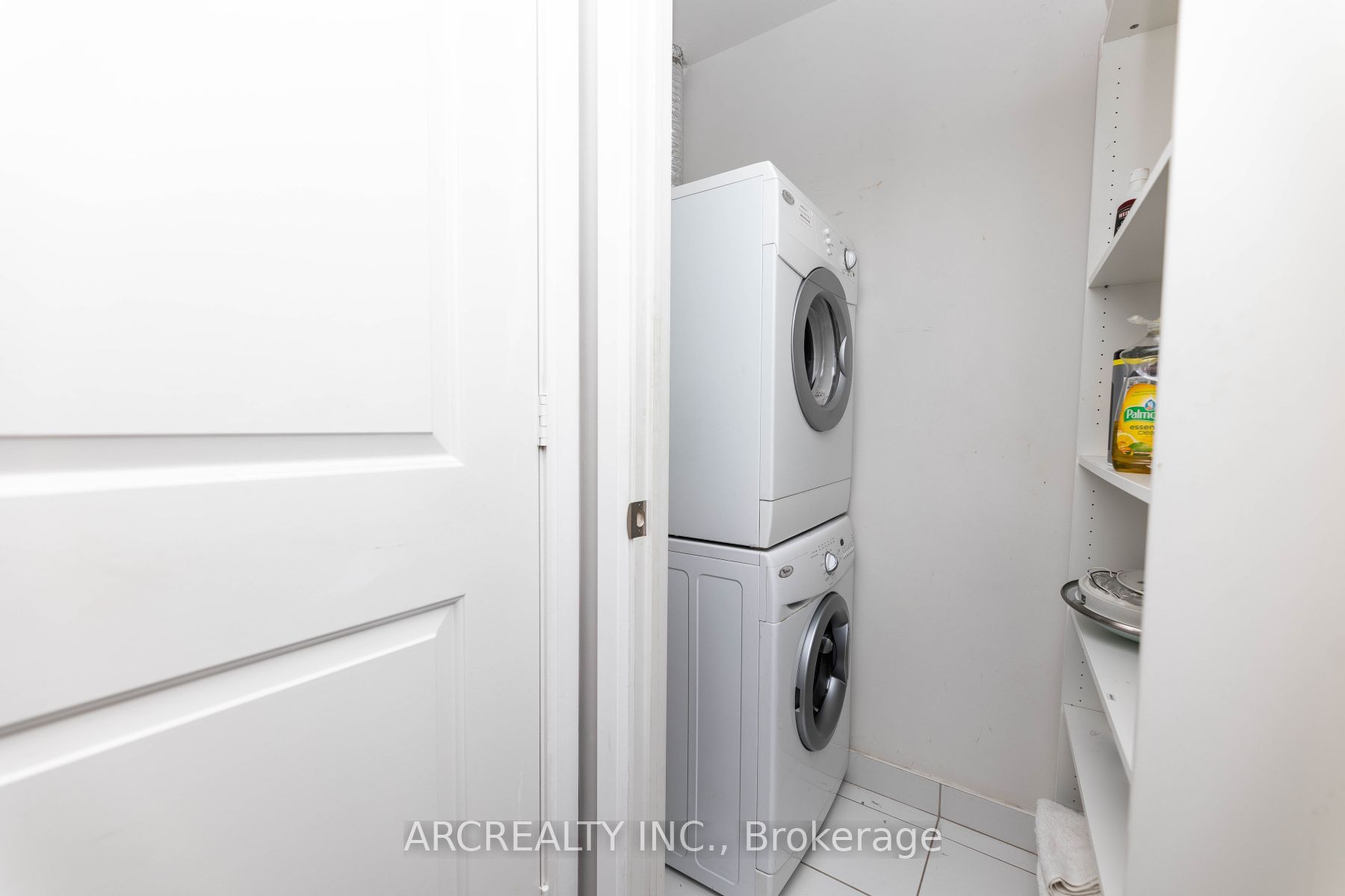 7608 Yonge St 18 Property Photo 25