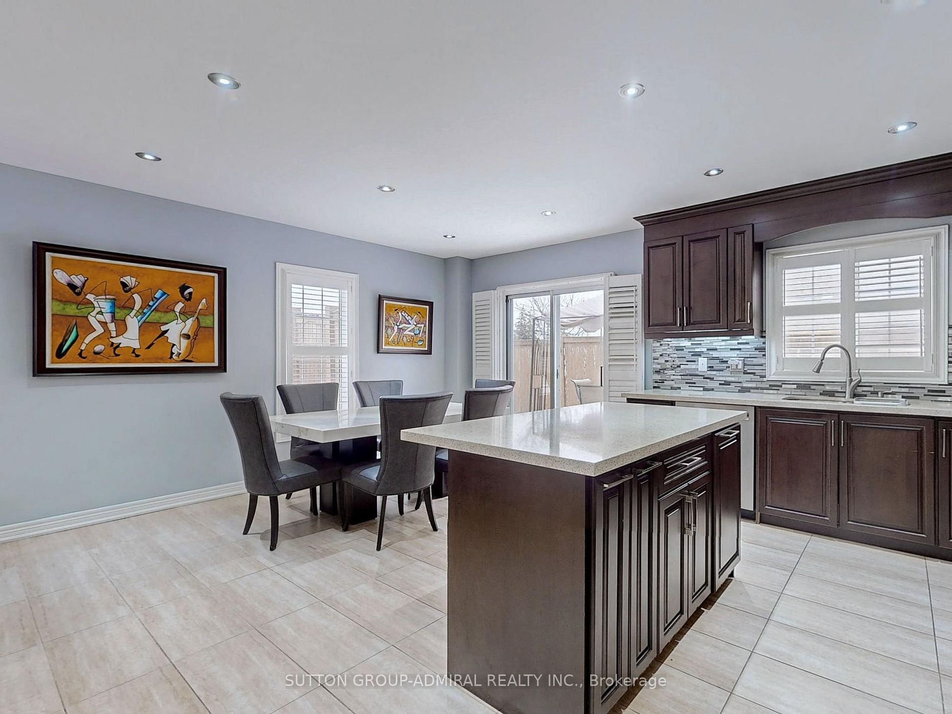 84 Agostino Cres Property Photo 14