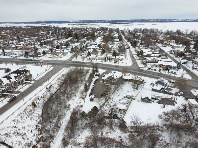 539 The Queensway South Property Photo 11