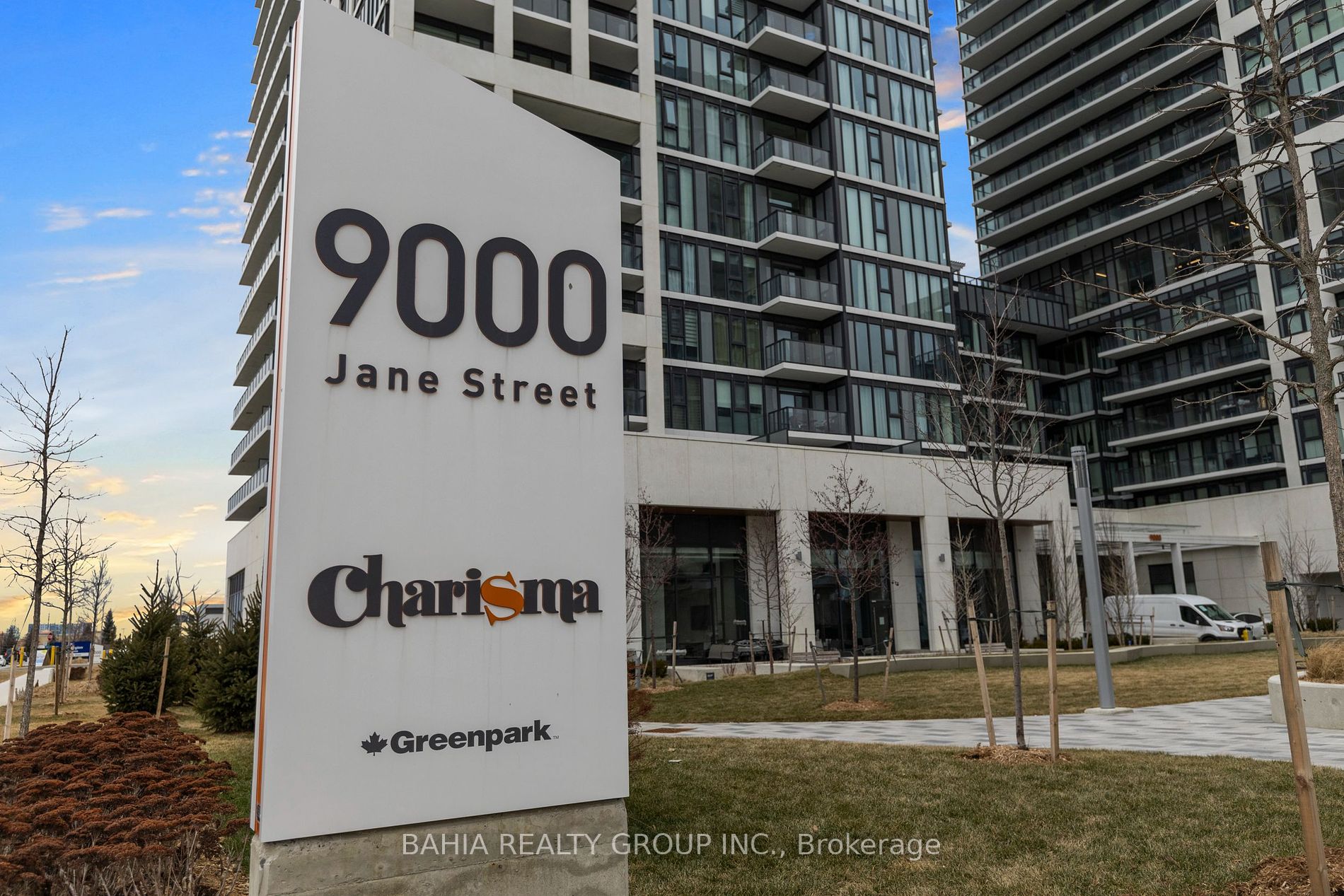 9000 Jane St 2 Property Photo 1