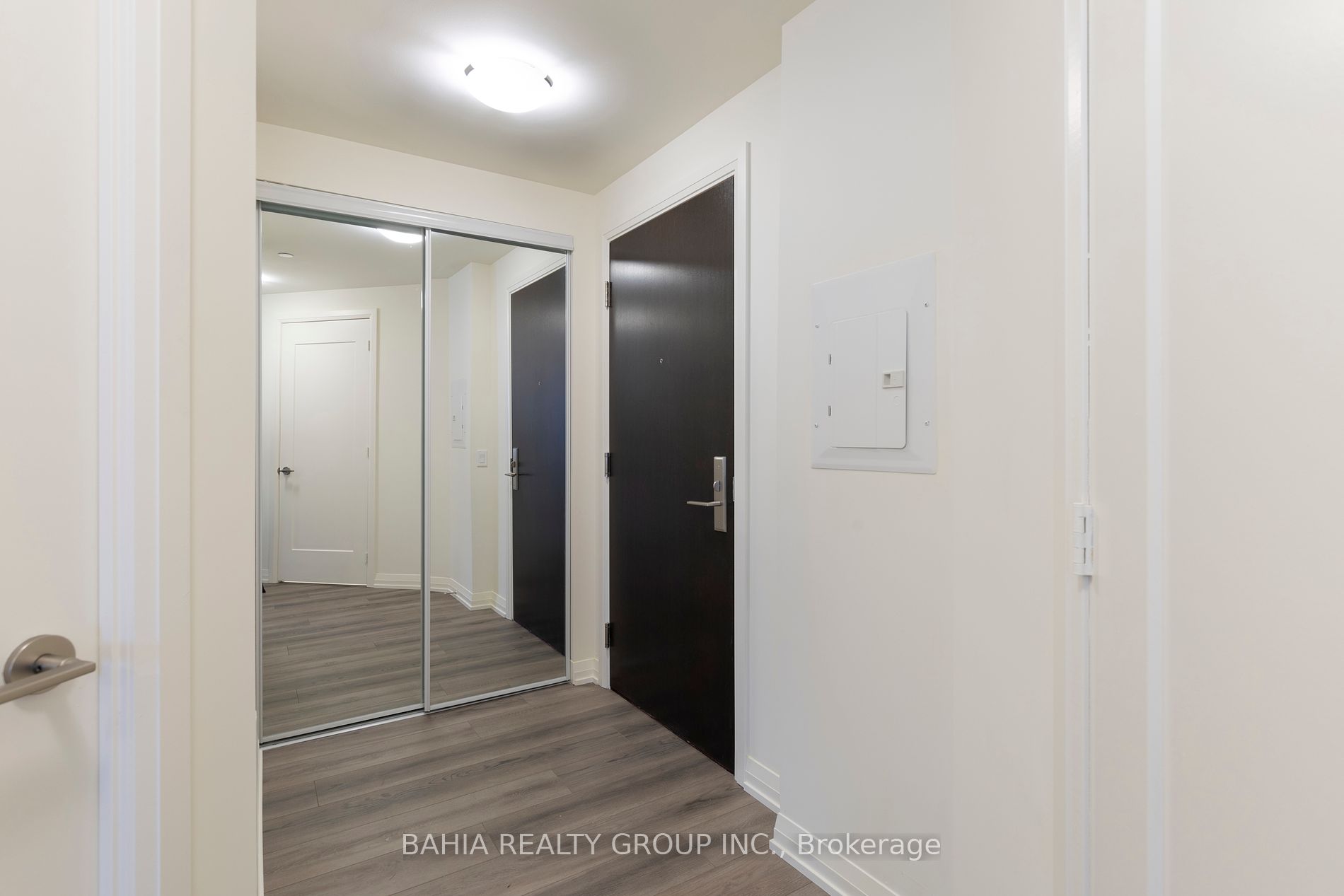 9000 Jane St 2 Property Photo 8