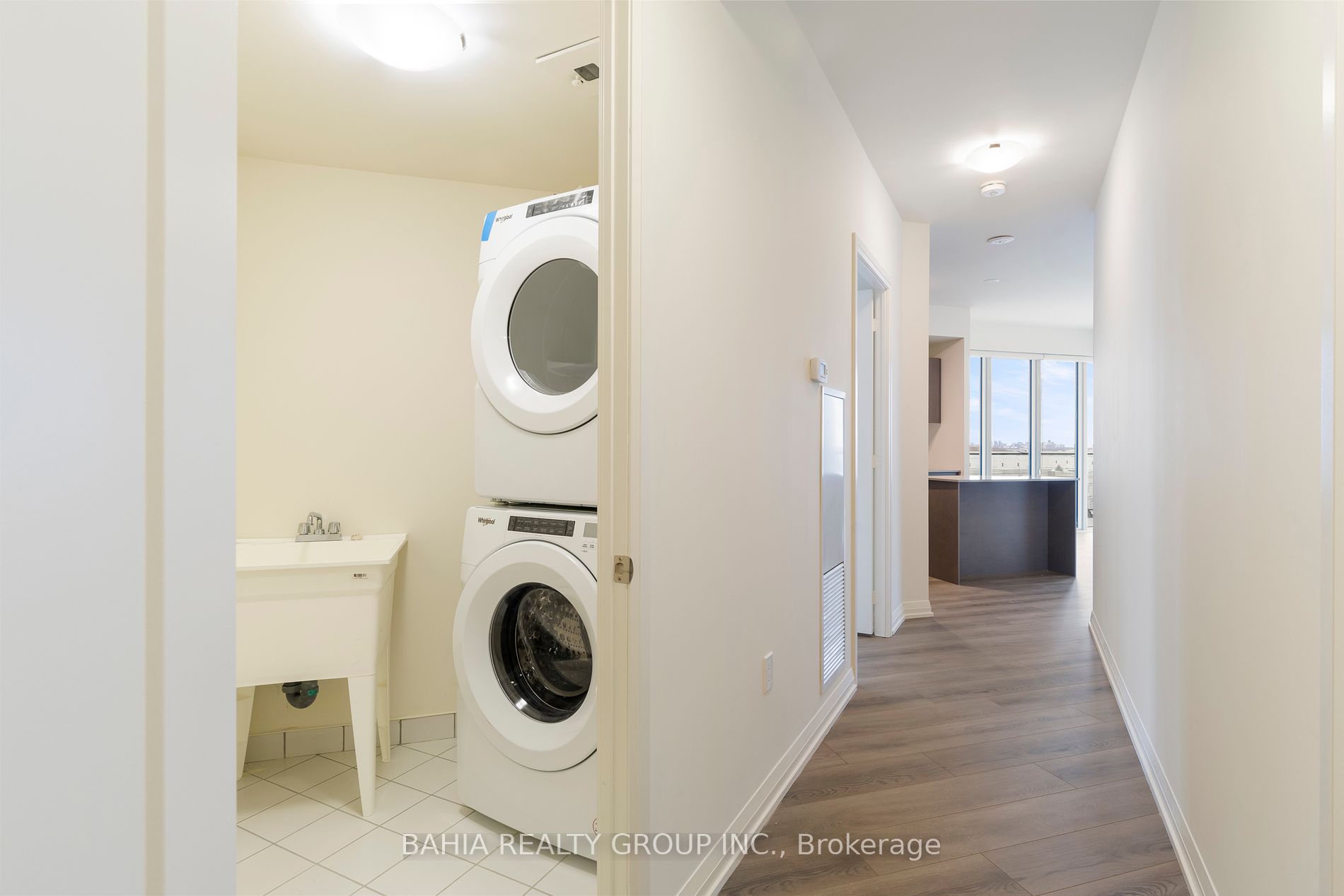 9000 Jane St 2 Property Photo 10