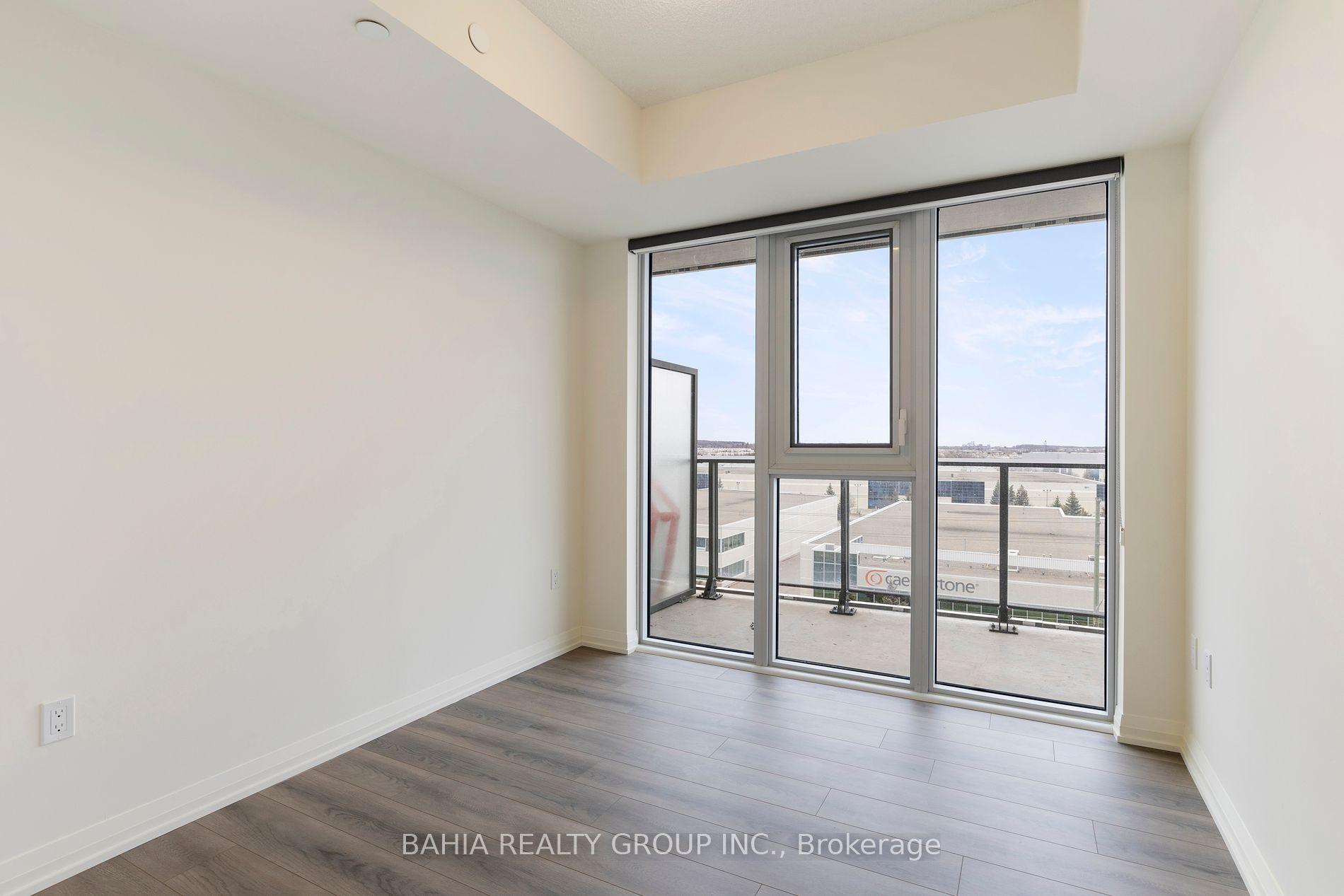 9000 Jane St 2 Property Photo 11