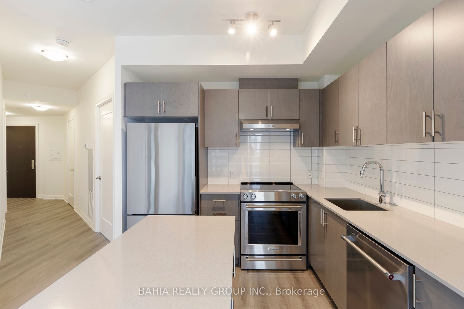 9000 Jane St 2 Property Photo 13
