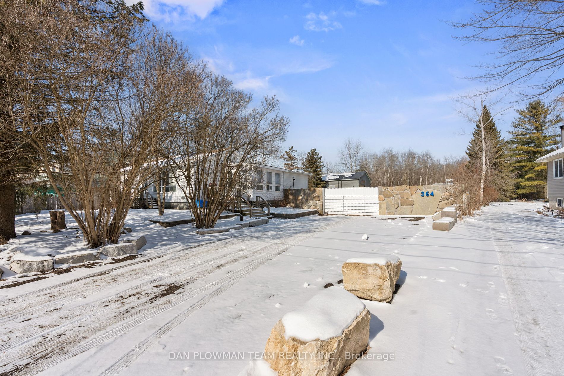 364 Queensville Sdrd Property Photo 17