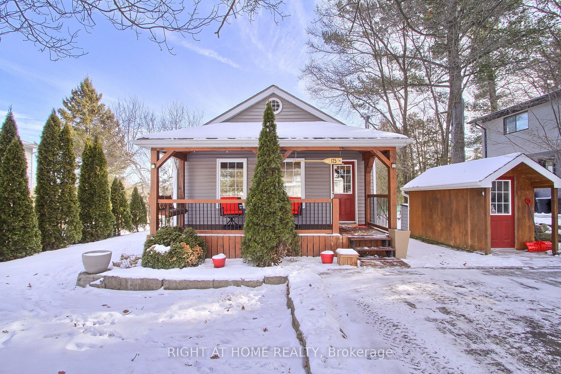 125 Sand Rd Property Photo 2
