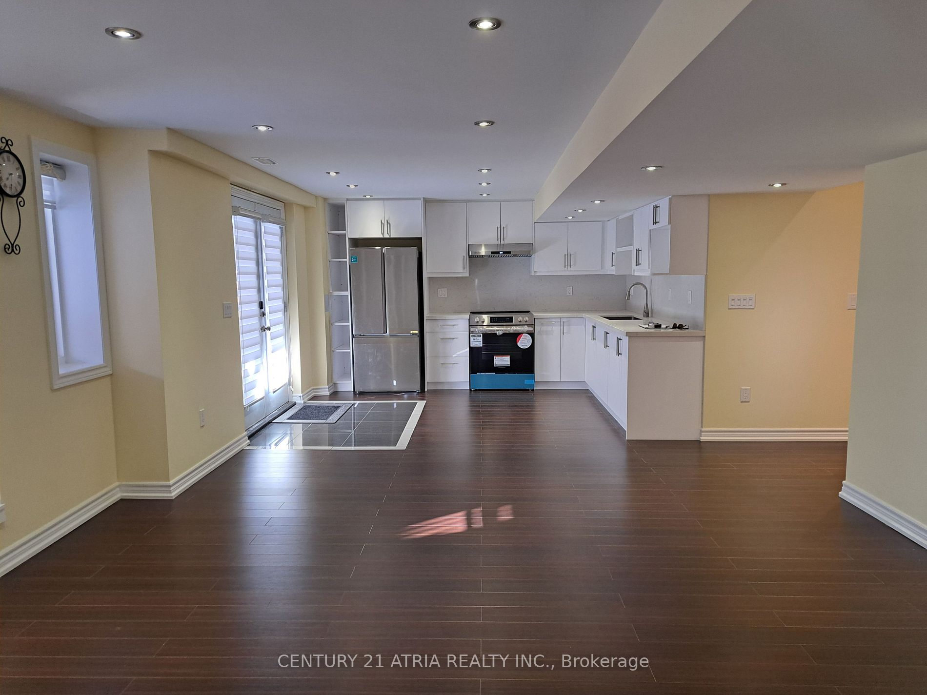 38 Farmhouse Cres Property Photo 2