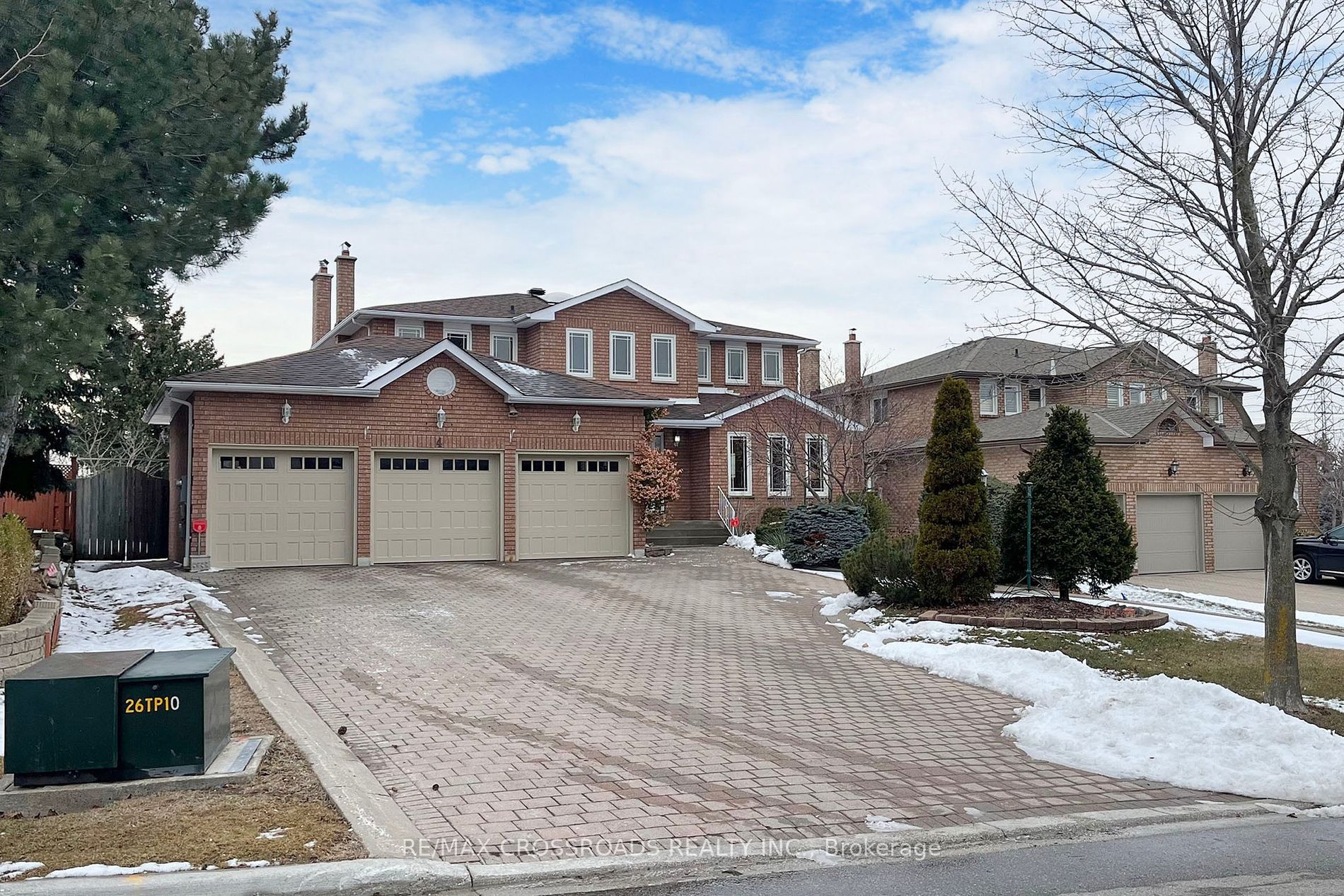 4 Snowcrest Crt Property Photo 1
