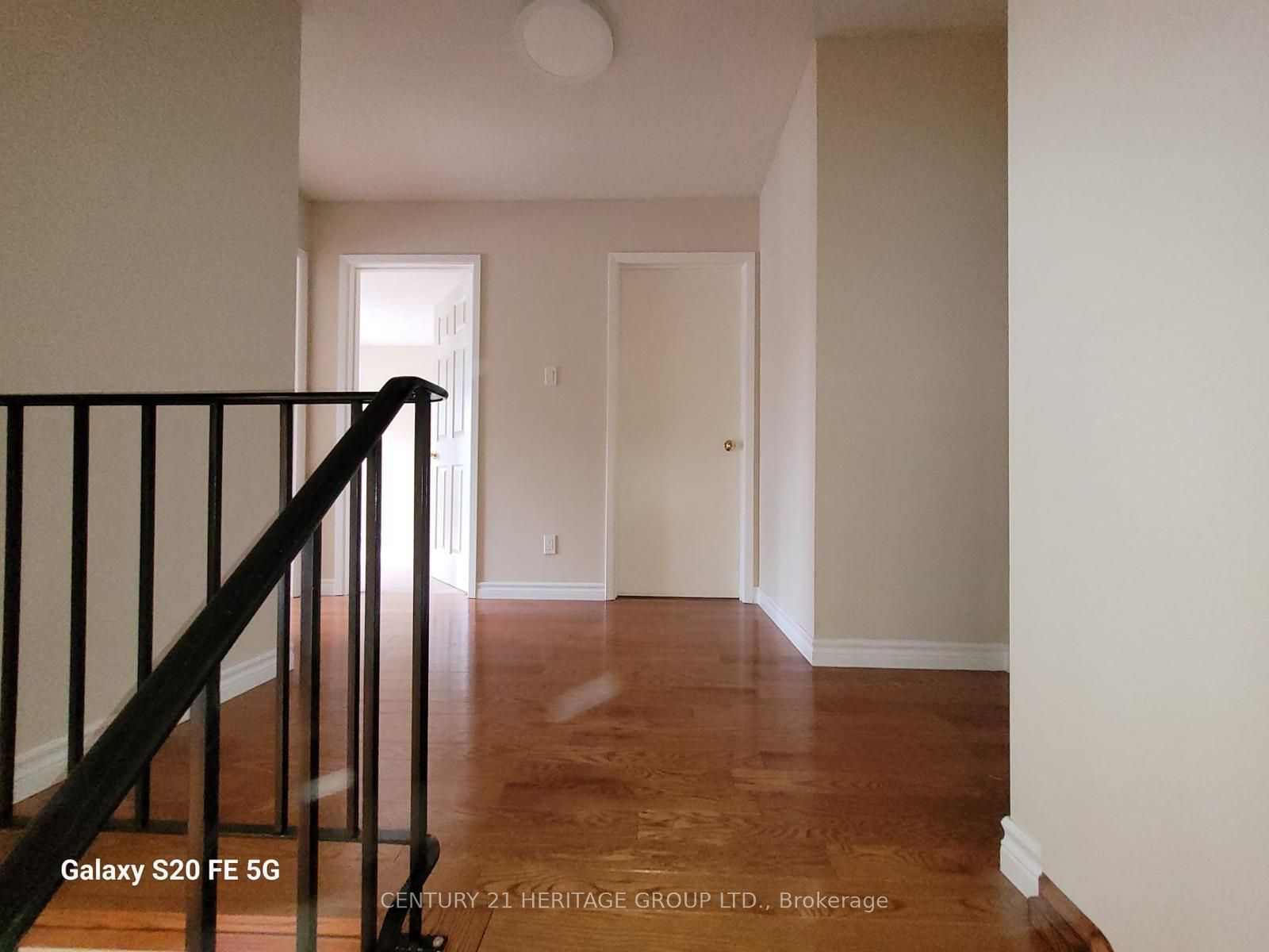 915 Janette St Property Photo 6