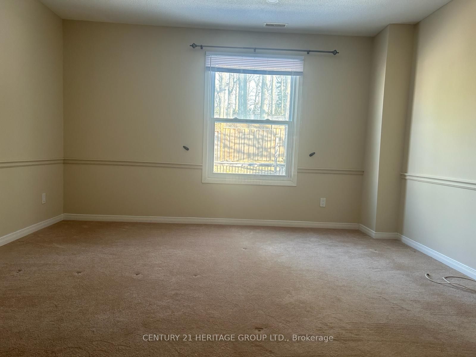 915 Janette St Property Photo 9