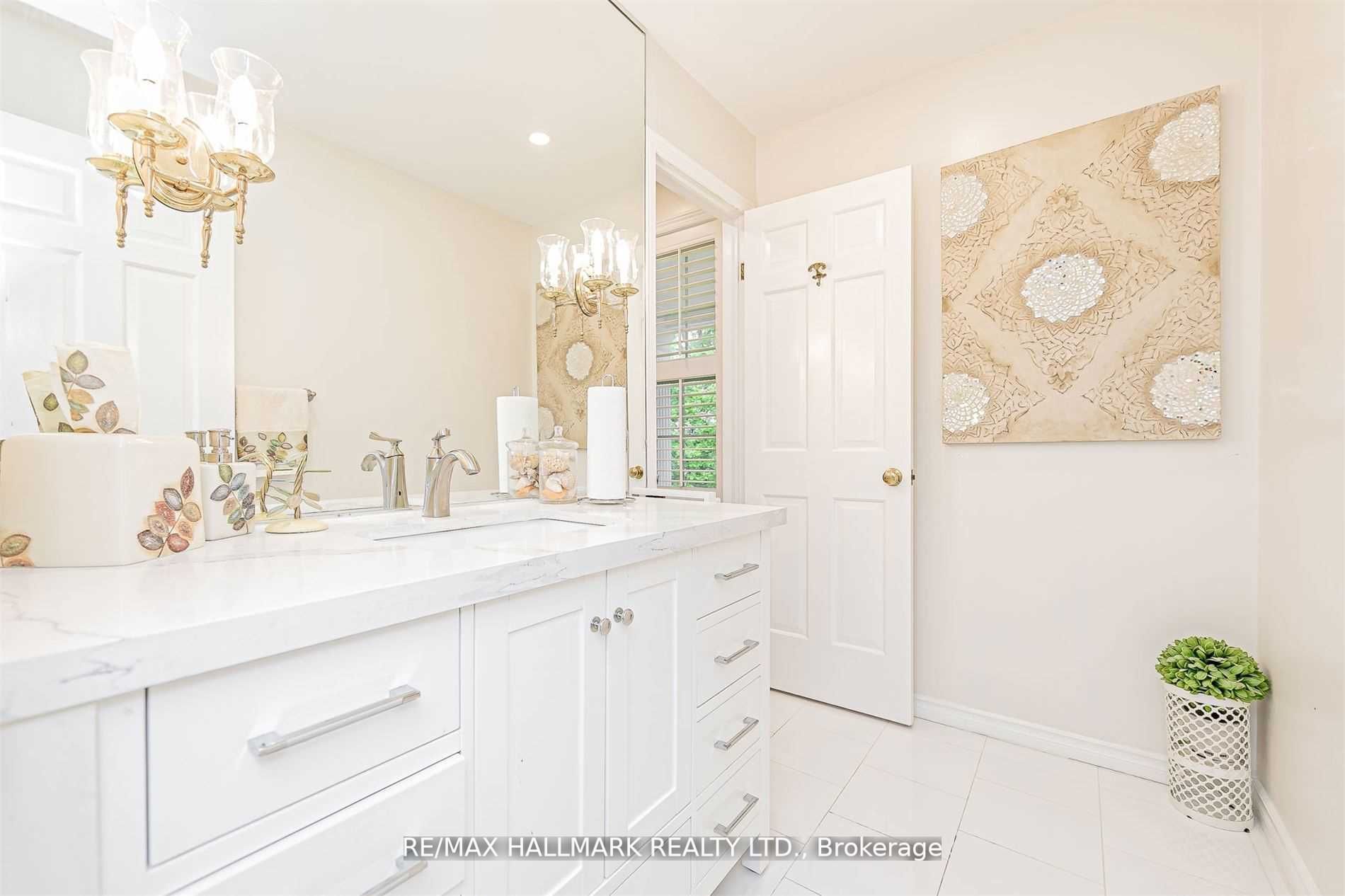 65 Riverside Blvd Property Photo 16