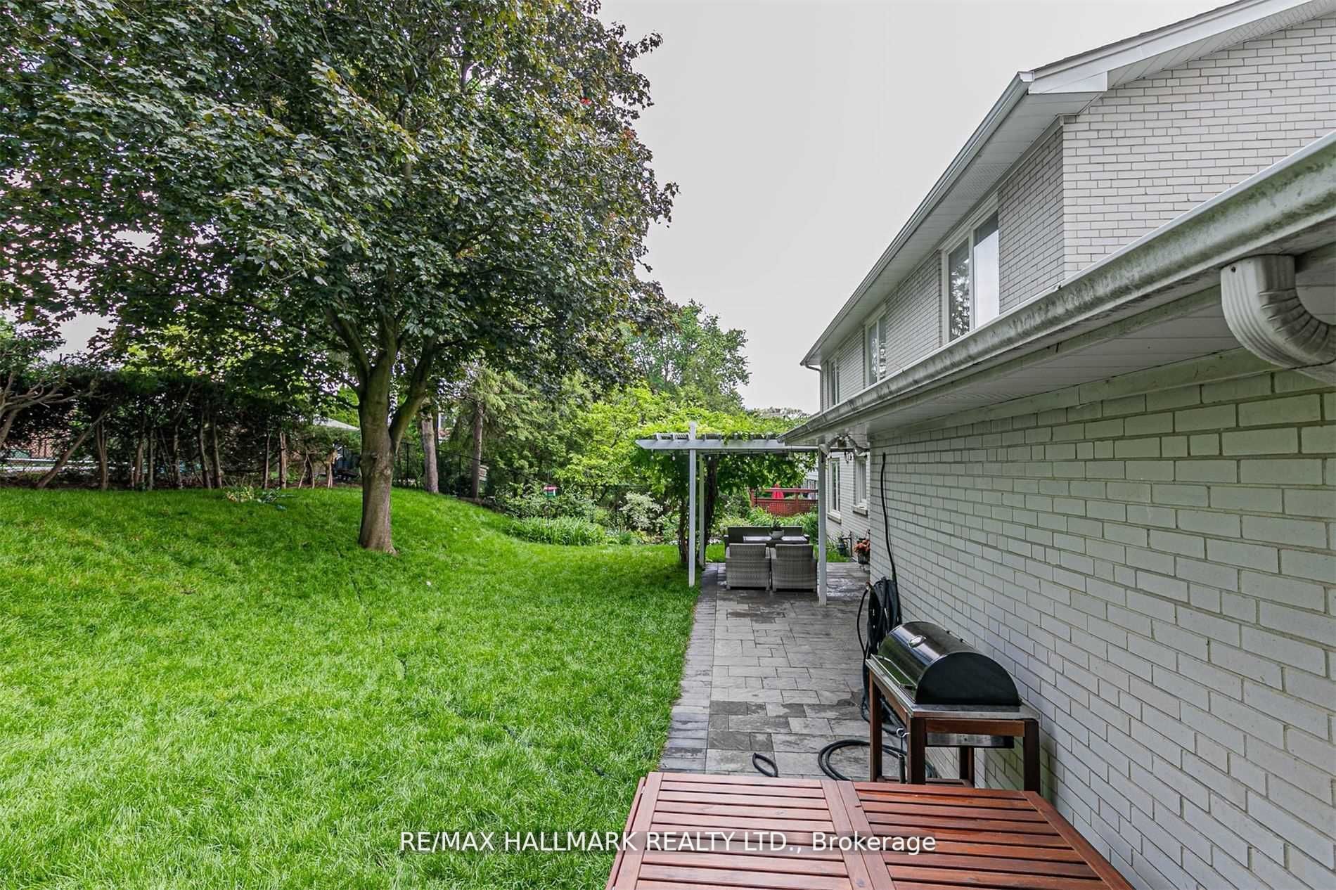 65 Riverside Blvd Property Photo 34