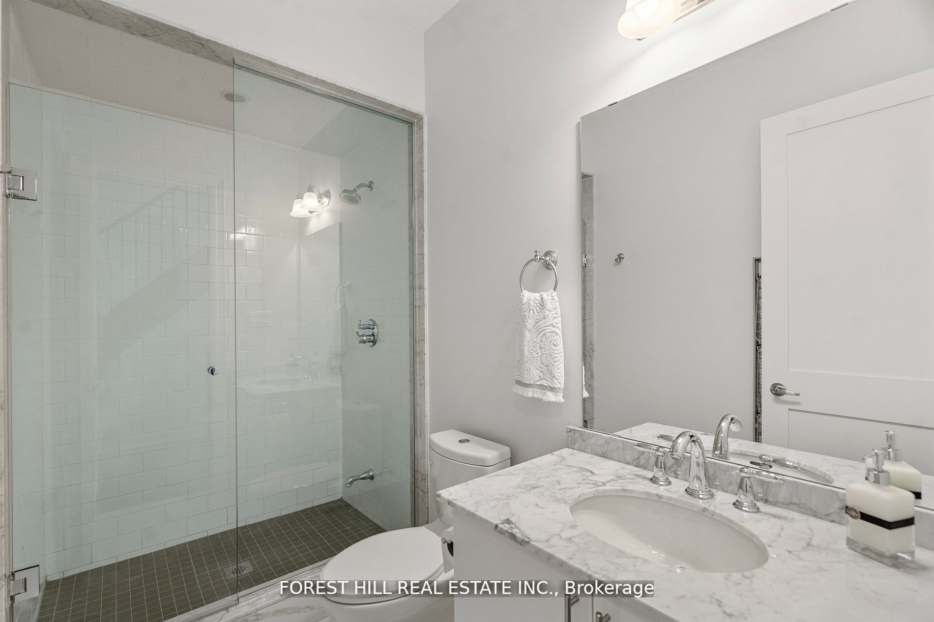 27 Aylin Cres Property Photo 6