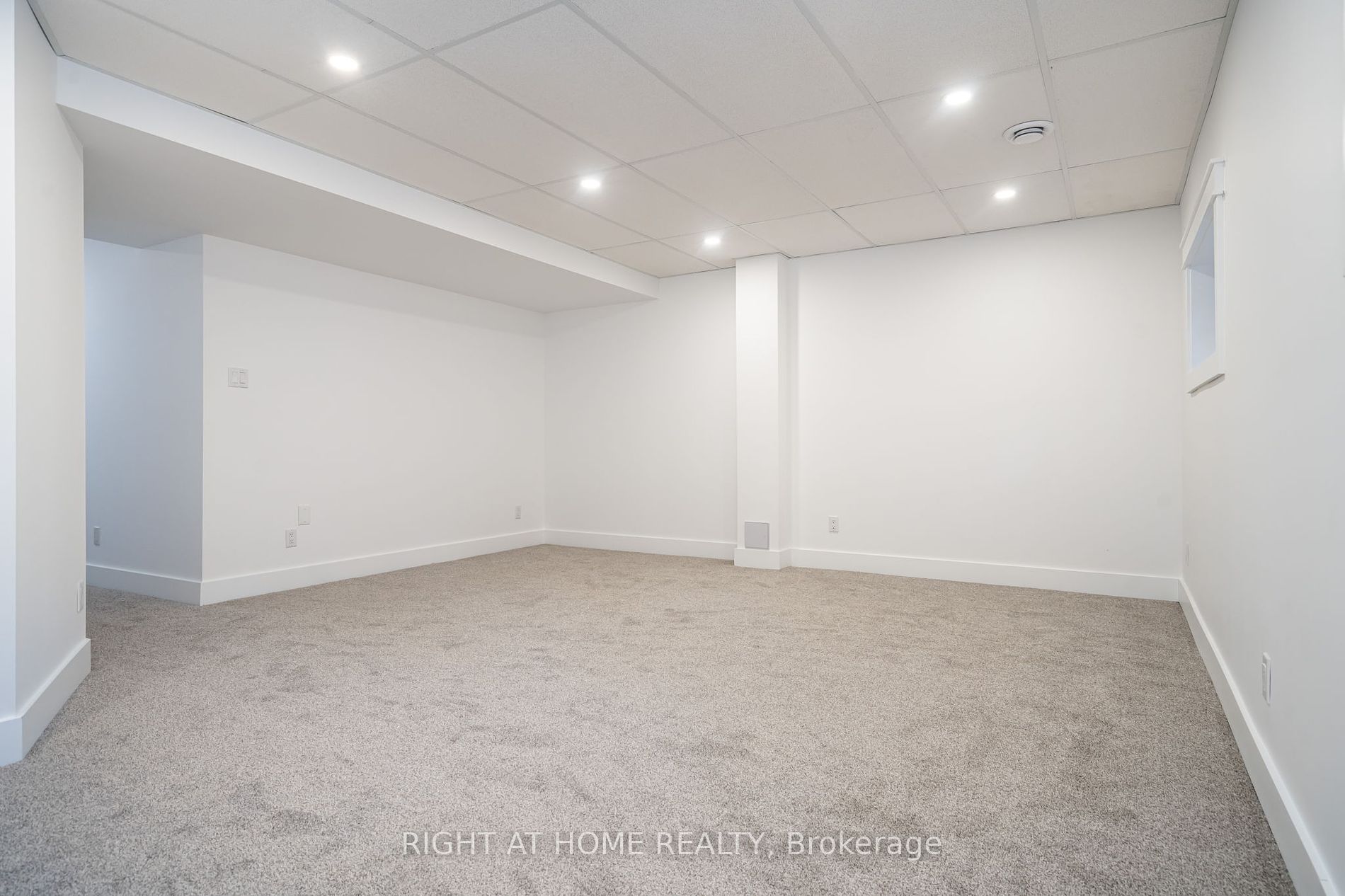 33 Parkside Cres Property Photo 27