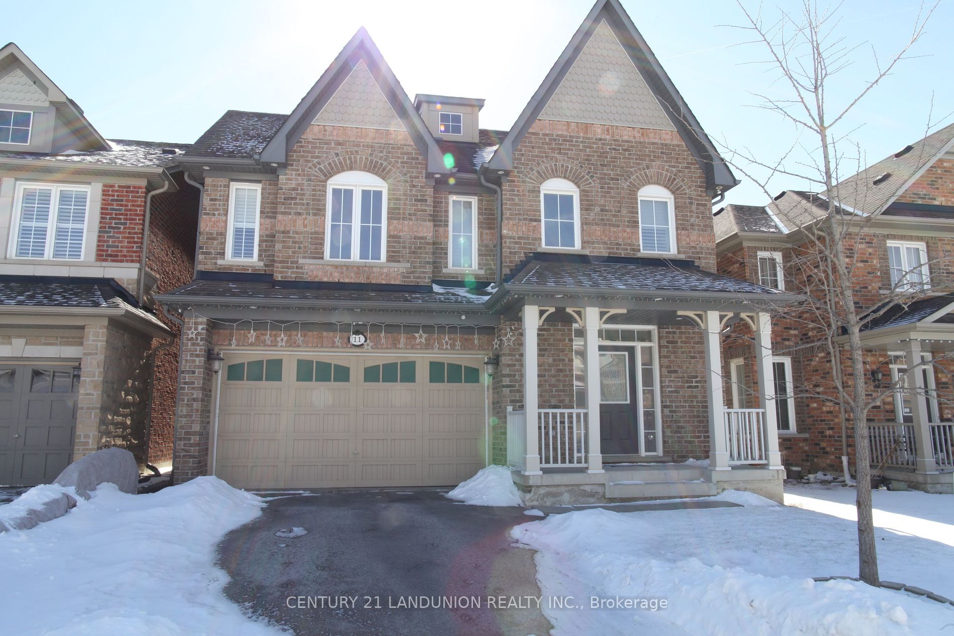 11 Herbert Wales Cres Property Photo 1