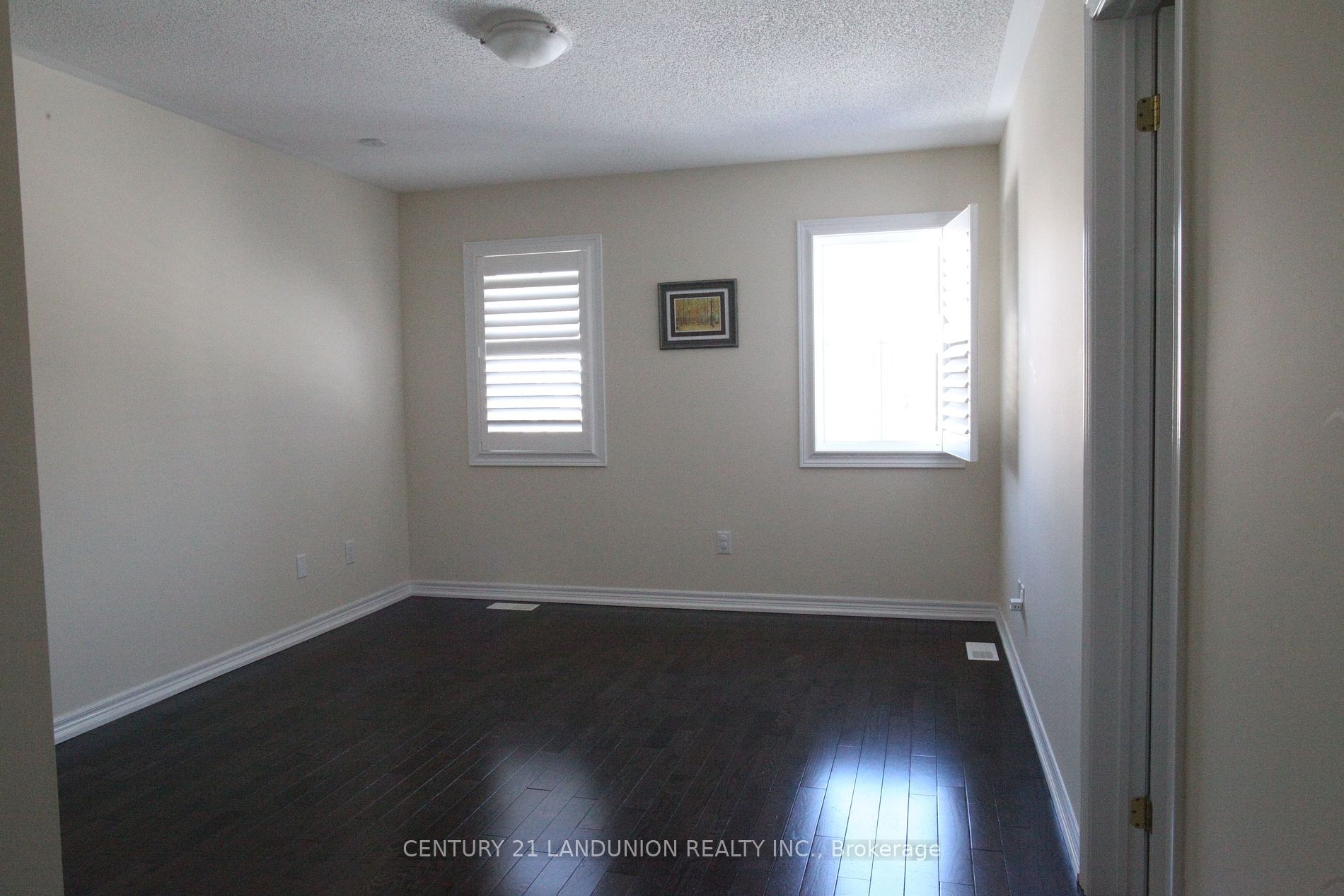 11 Herbert Wales Cres Property Photo 10