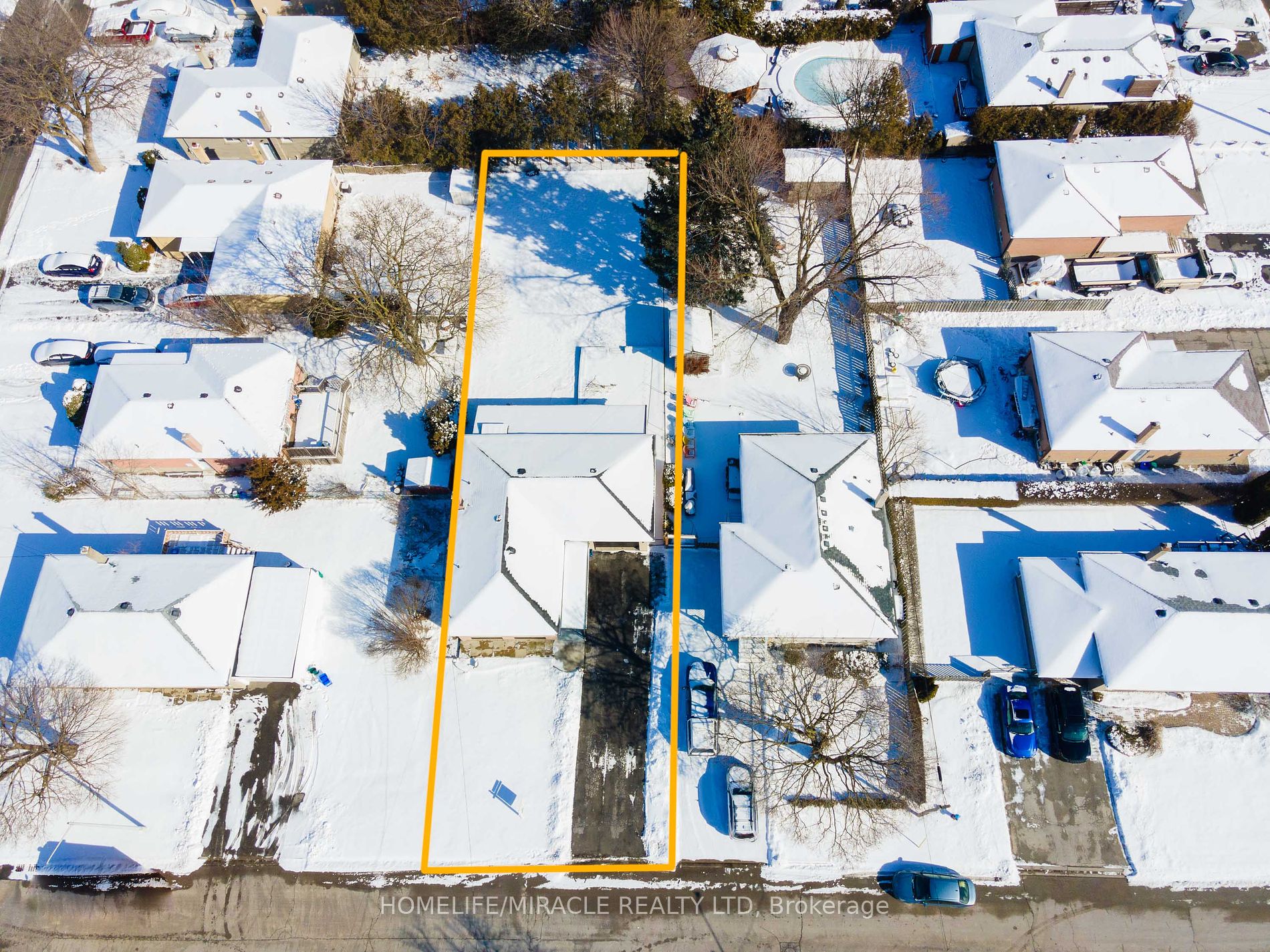 211 Norfolk Ave Property Photo 4