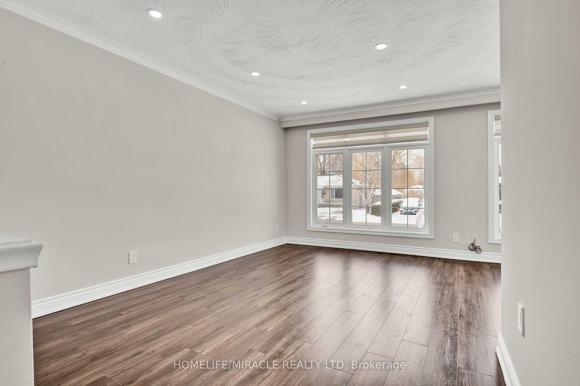211 Norfolk Ave Property Photo 7