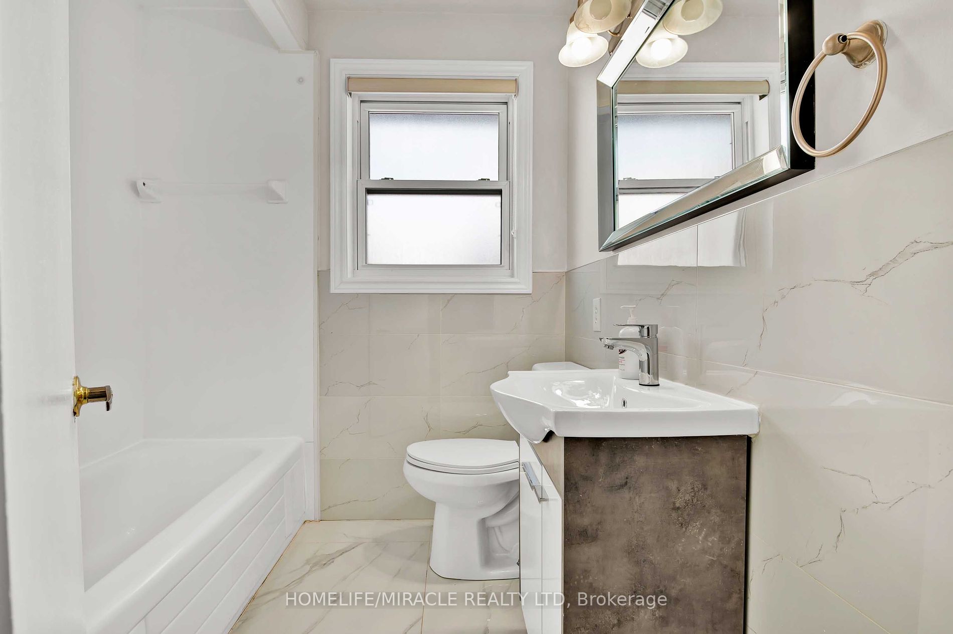 211 Norfolk Ave Property Photo 11