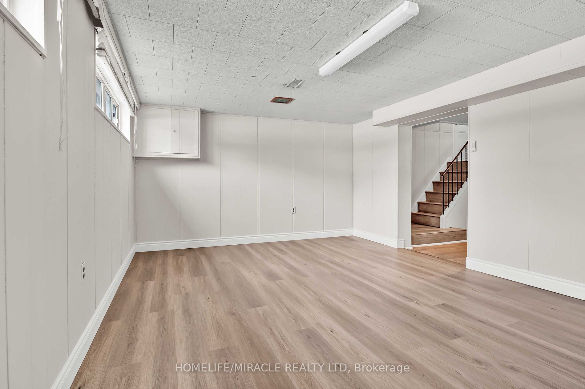 211 Norfolk Ave Property Photo 23