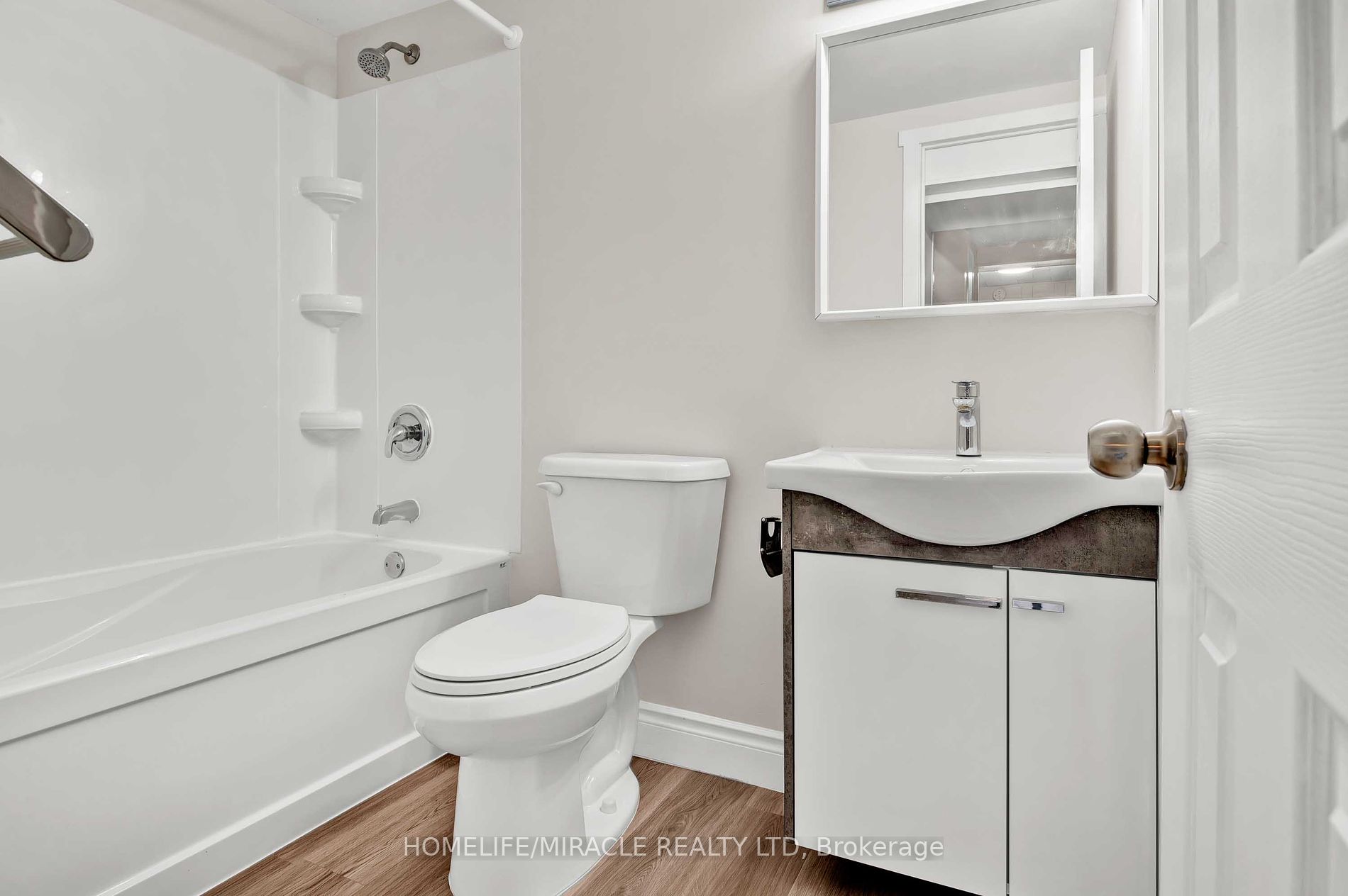 211 Norfolk Ave Property Photo 26