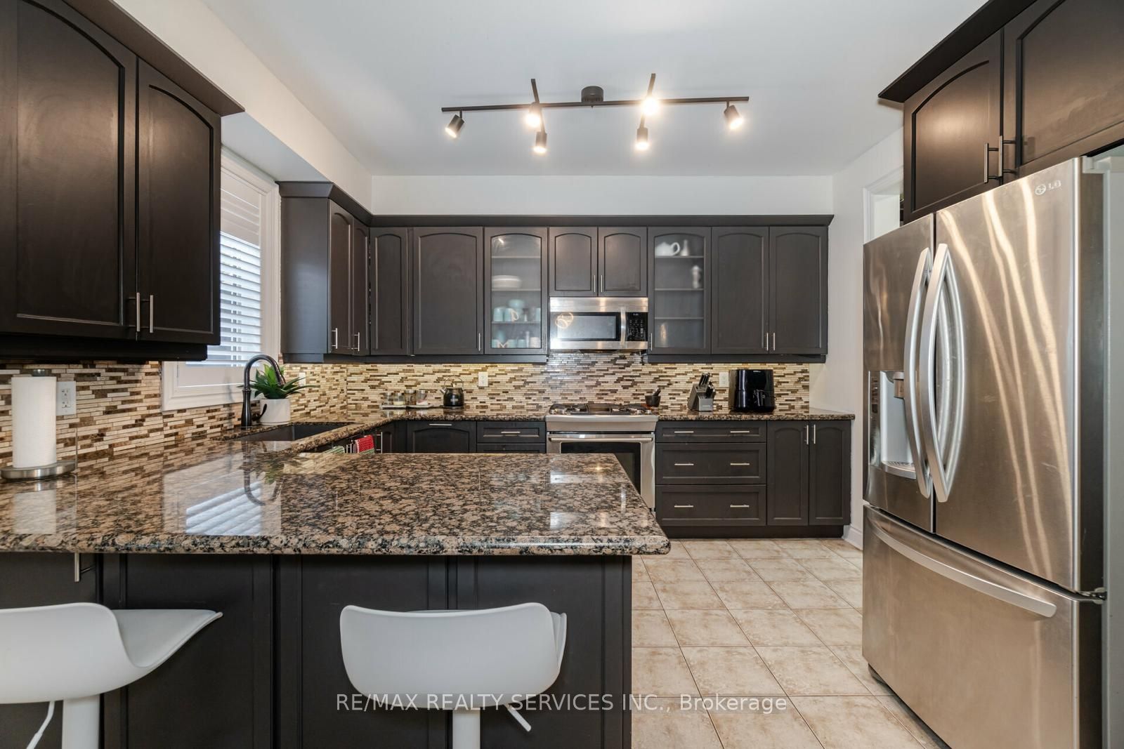 89 Latimer Ave Property Photo 12