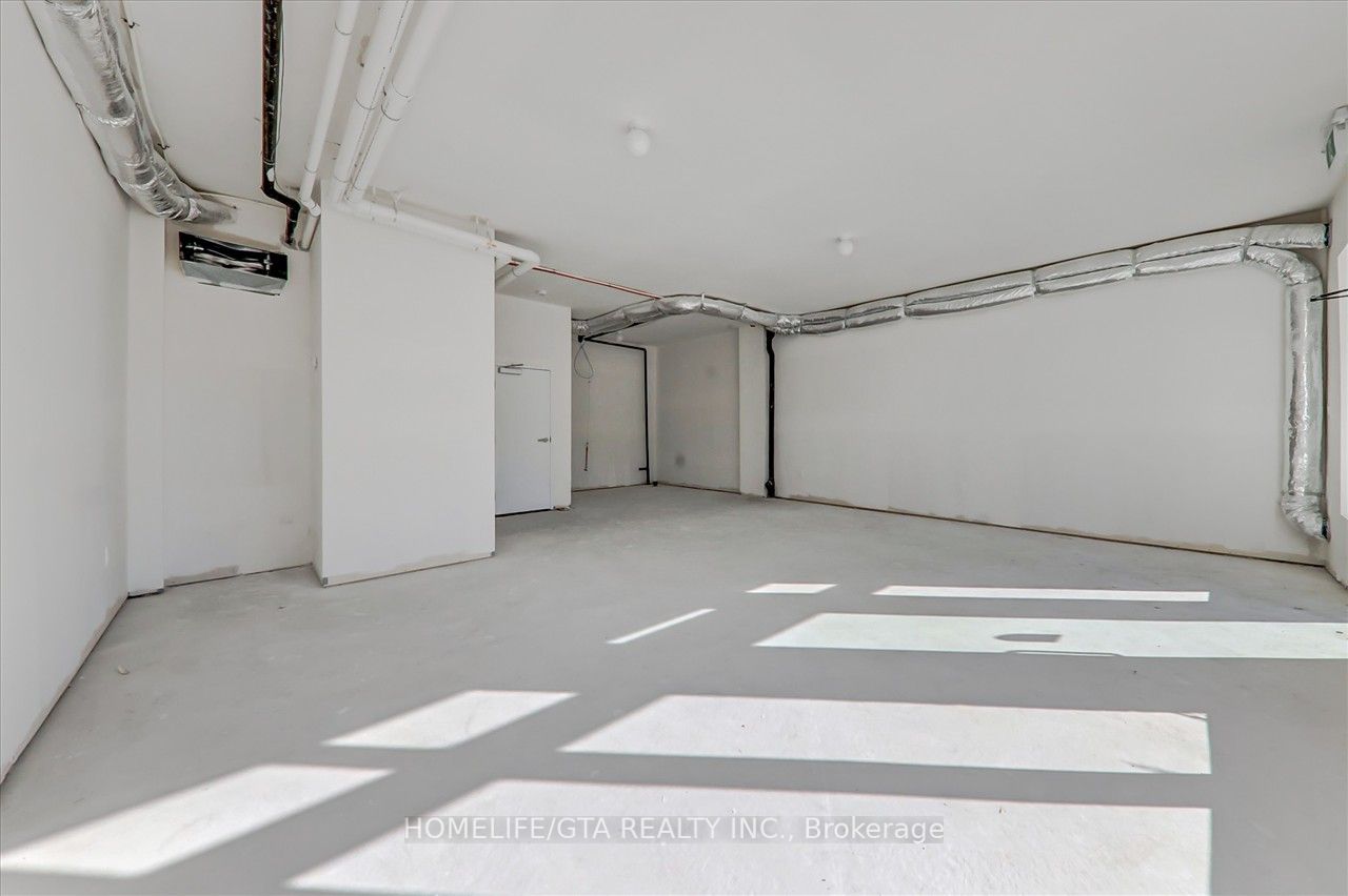 11737 Tenth Line Property Photo 8