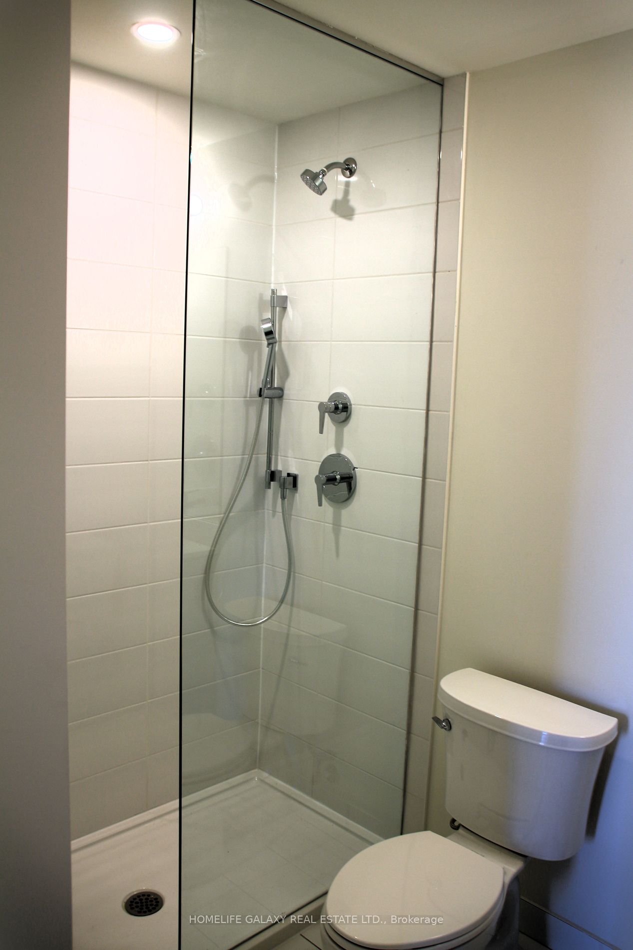 6 David Eyer Rd 405 Property Photo 11
