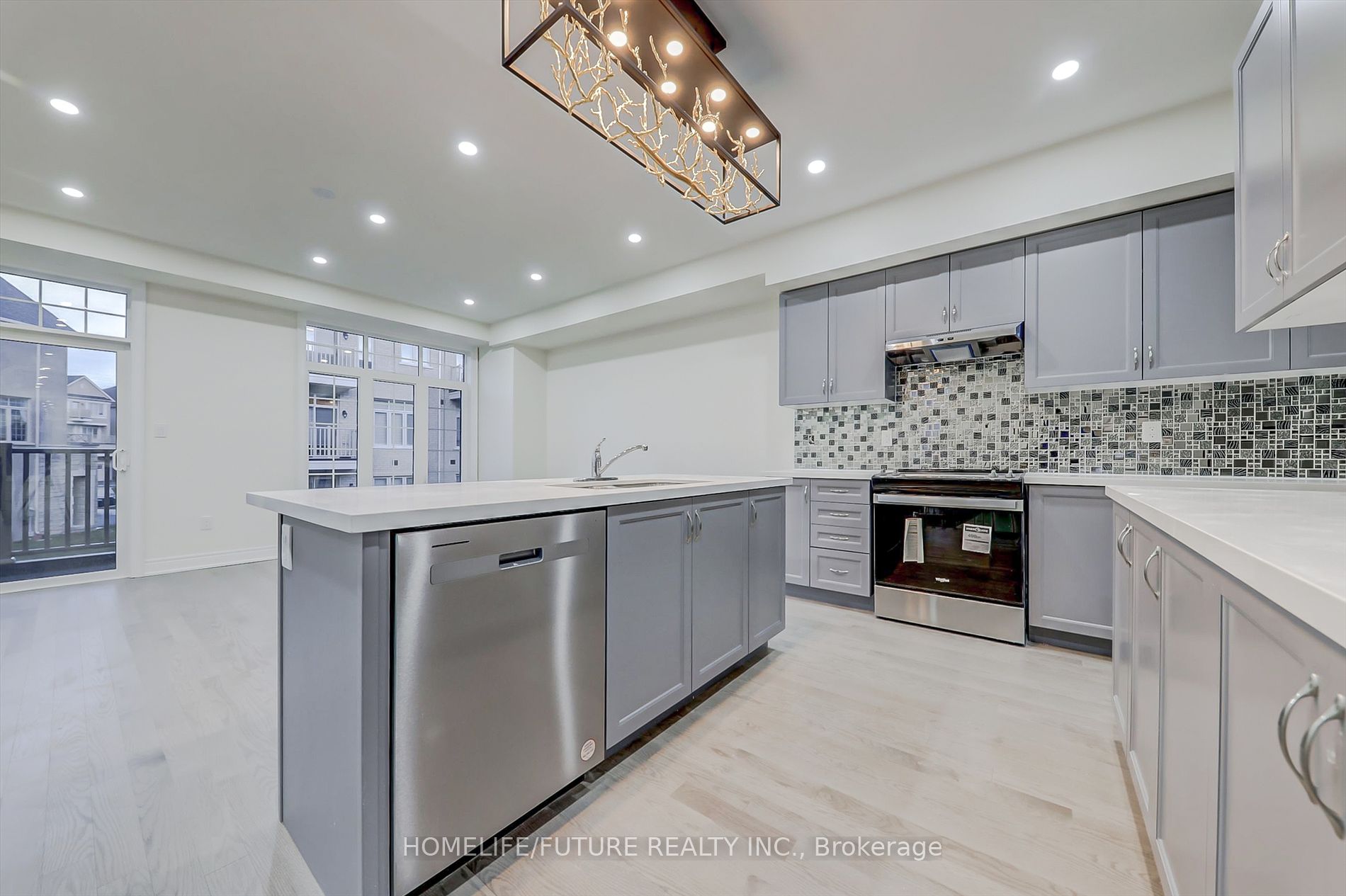 29 Andress Way Property Photo 16