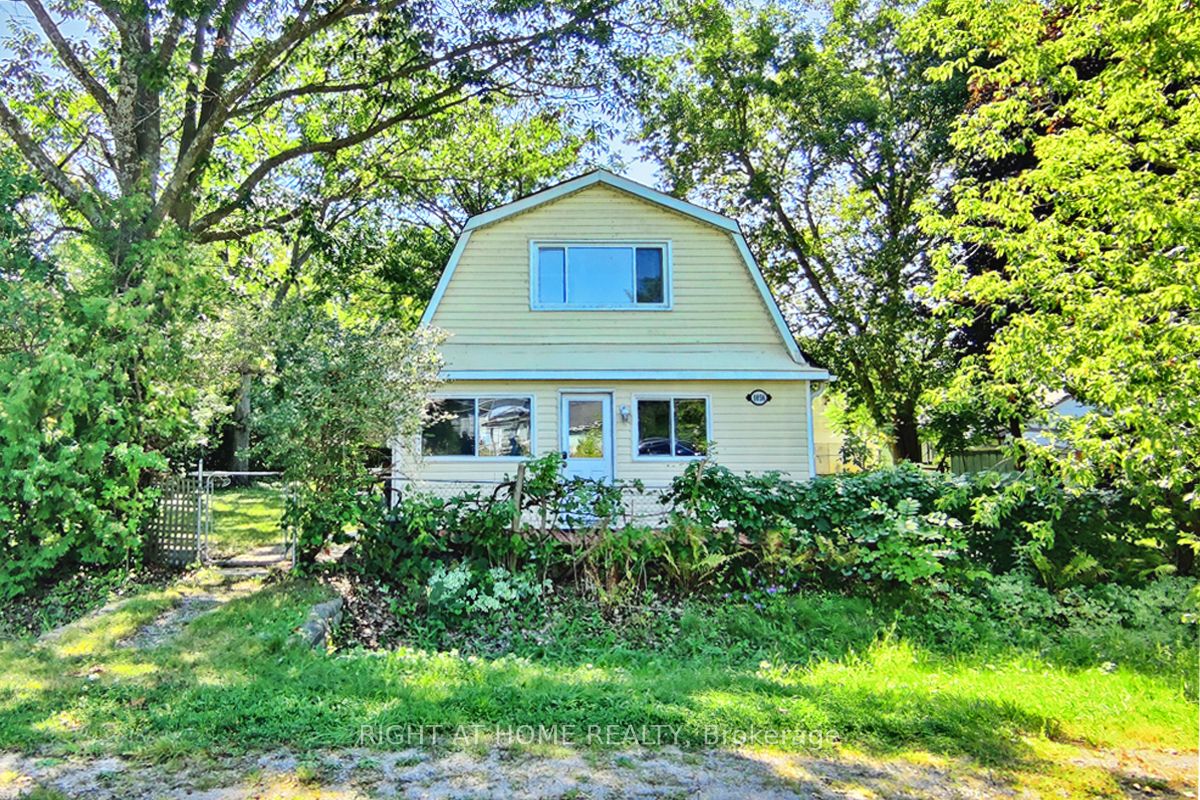 1058 Isabella St Property Photo 1