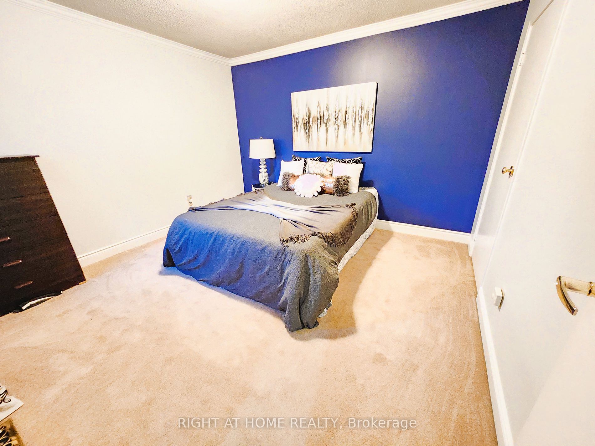 28 Newmill Cres Property Photo 23