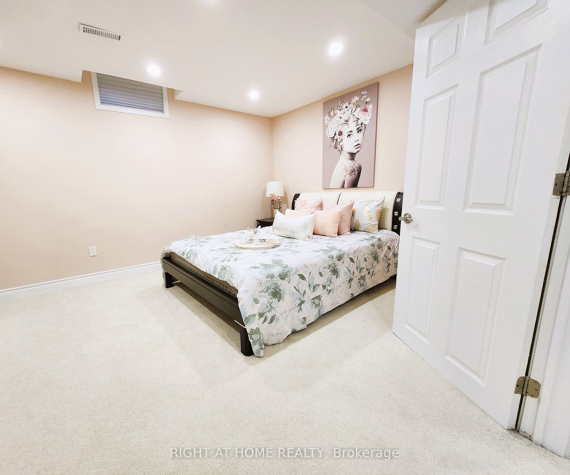 28 Newmill Cres Property Photo 36