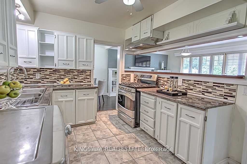 49 Don Mor Dr Property Photo 7
