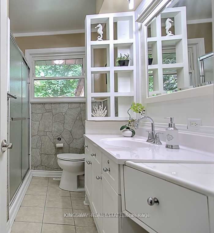 49 Don Mor Dr Property Photo 9