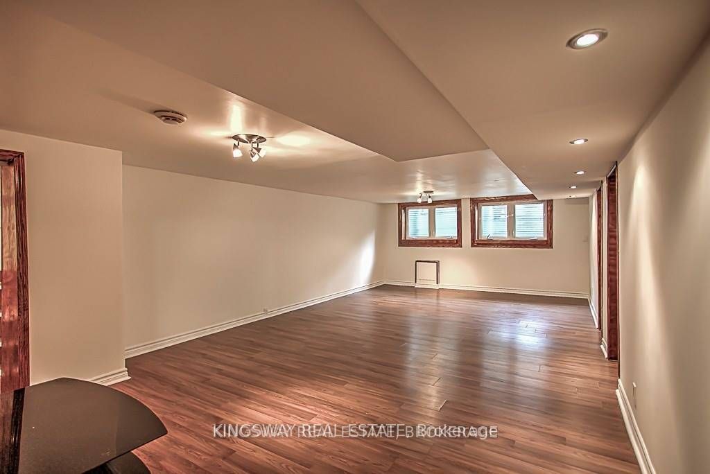 49 Don Mor Dr Property Photo 15