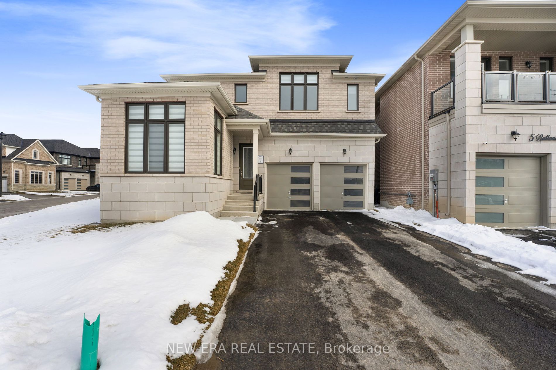 7 Ballanview Crt Property Photo 2