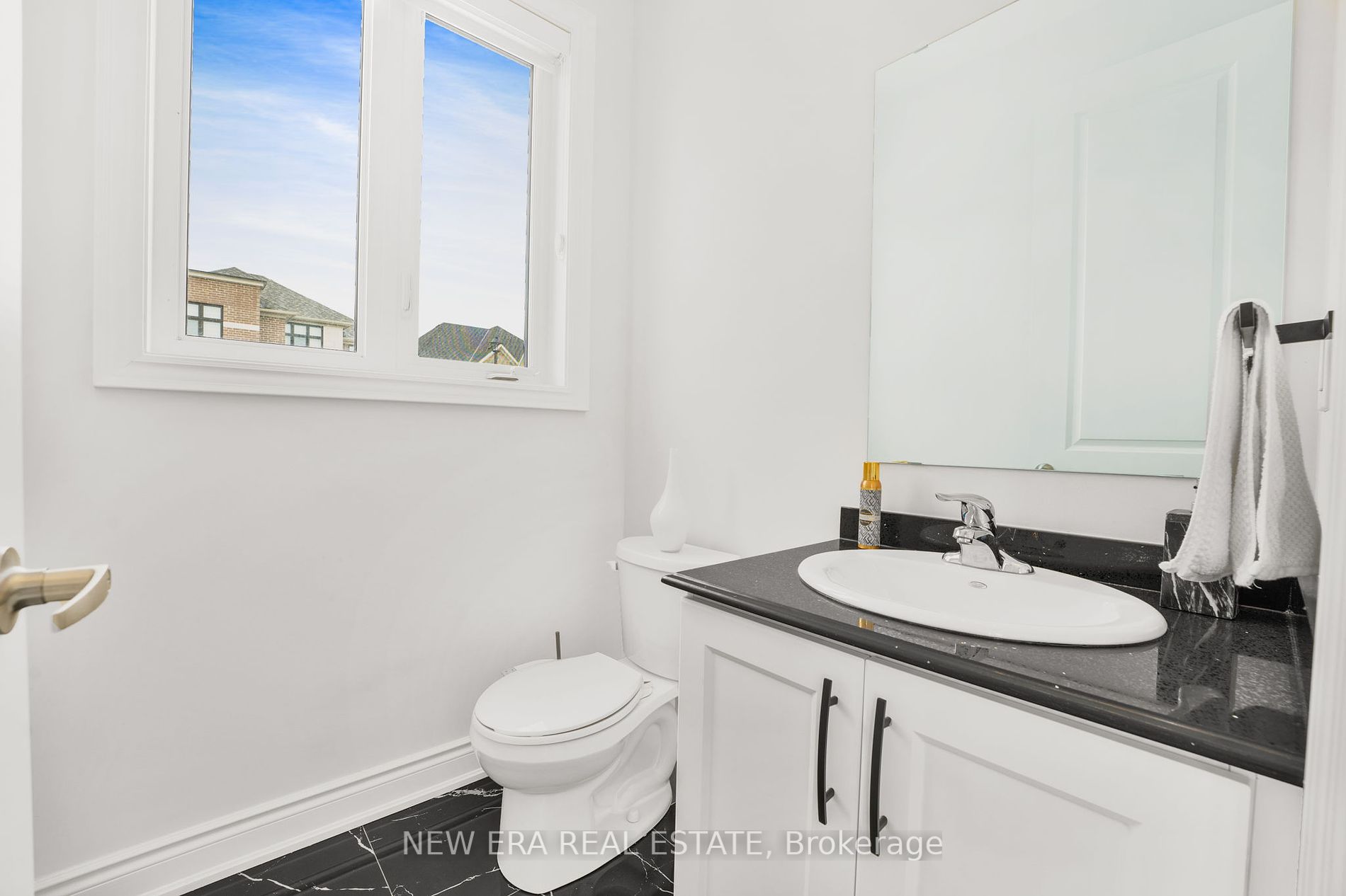 7 Ballanview Crt Property Photo 35