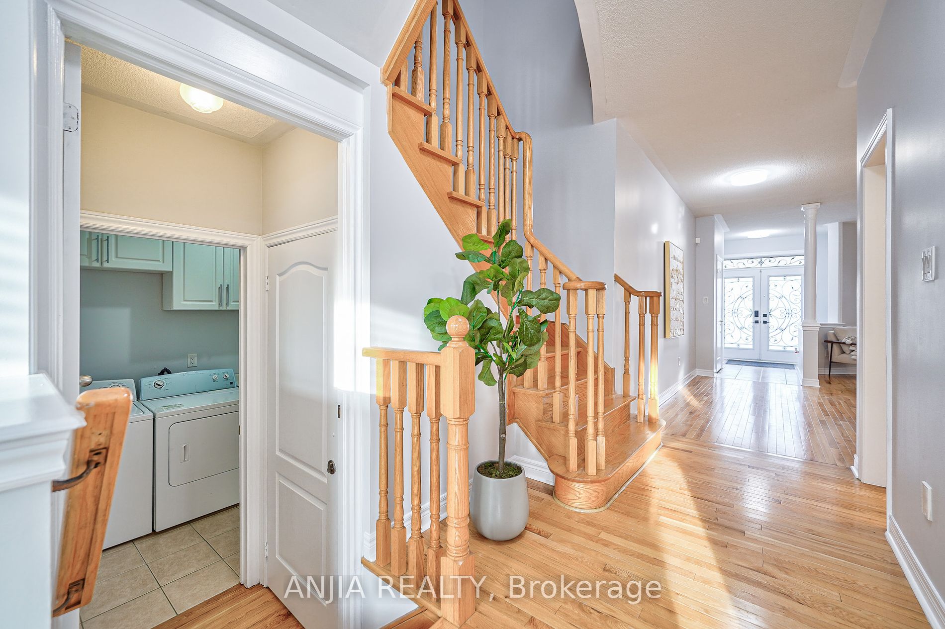 328 Williamson Rd Property Photo 10
