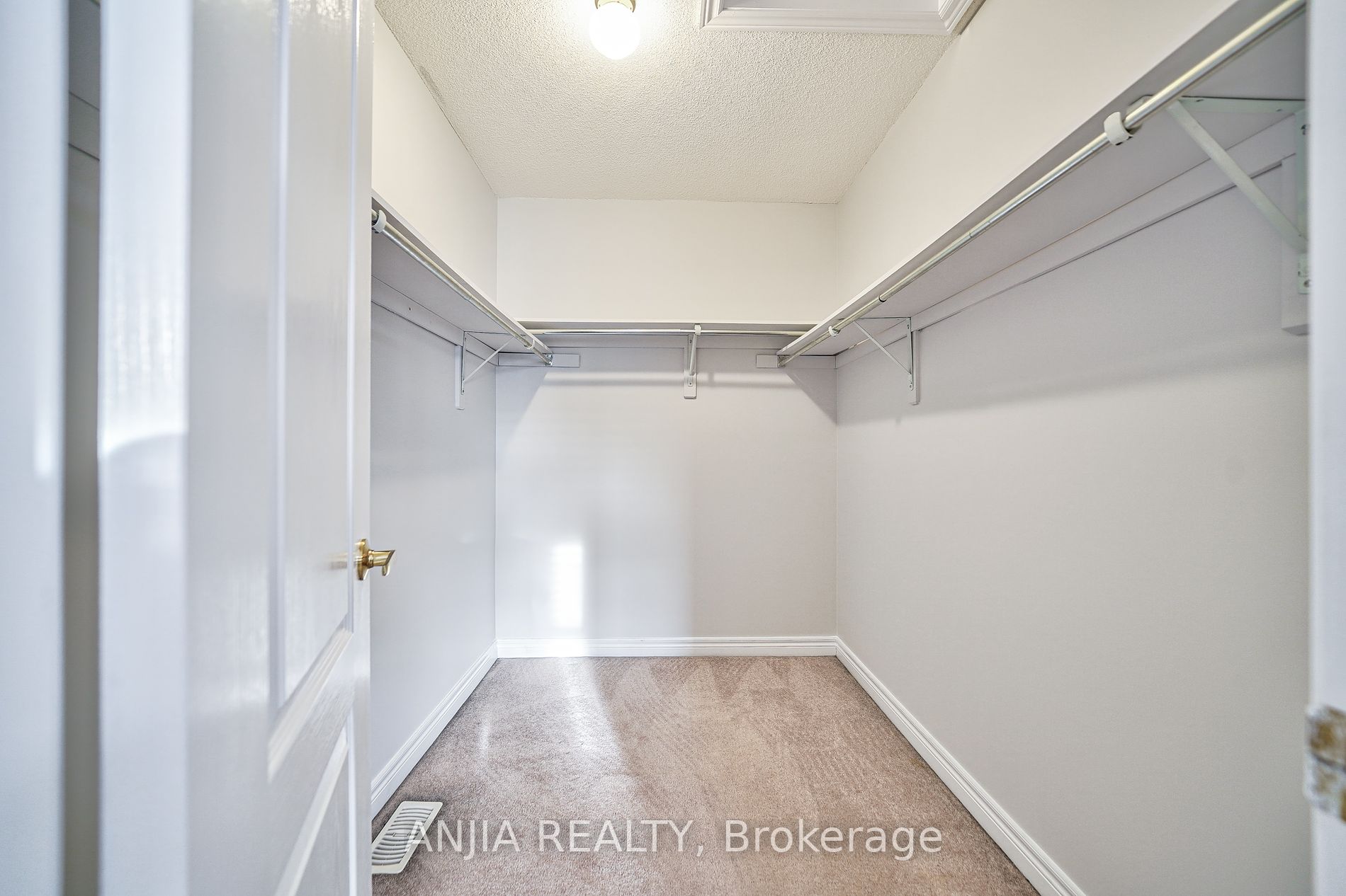 328 Williamson Rd Property Photo 20