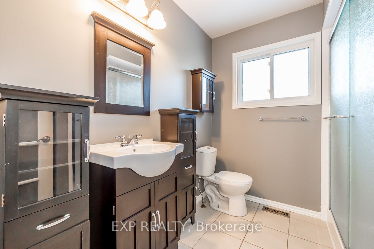 15 Darren Dr Property Photo 14