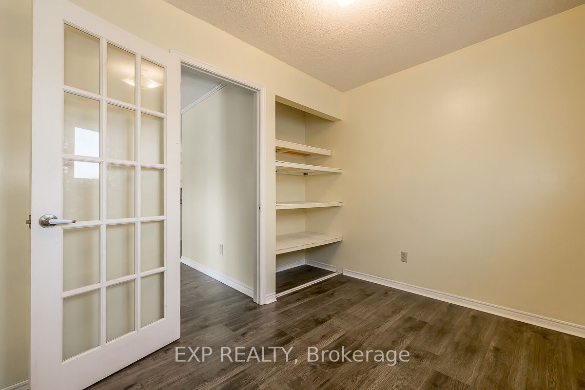 15 Darren Dr Property Photo 16