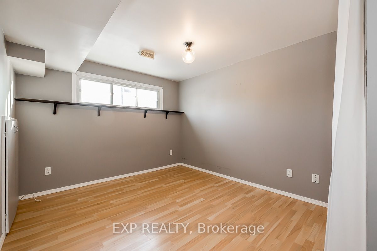 15 Darren Dr Property Photo 22