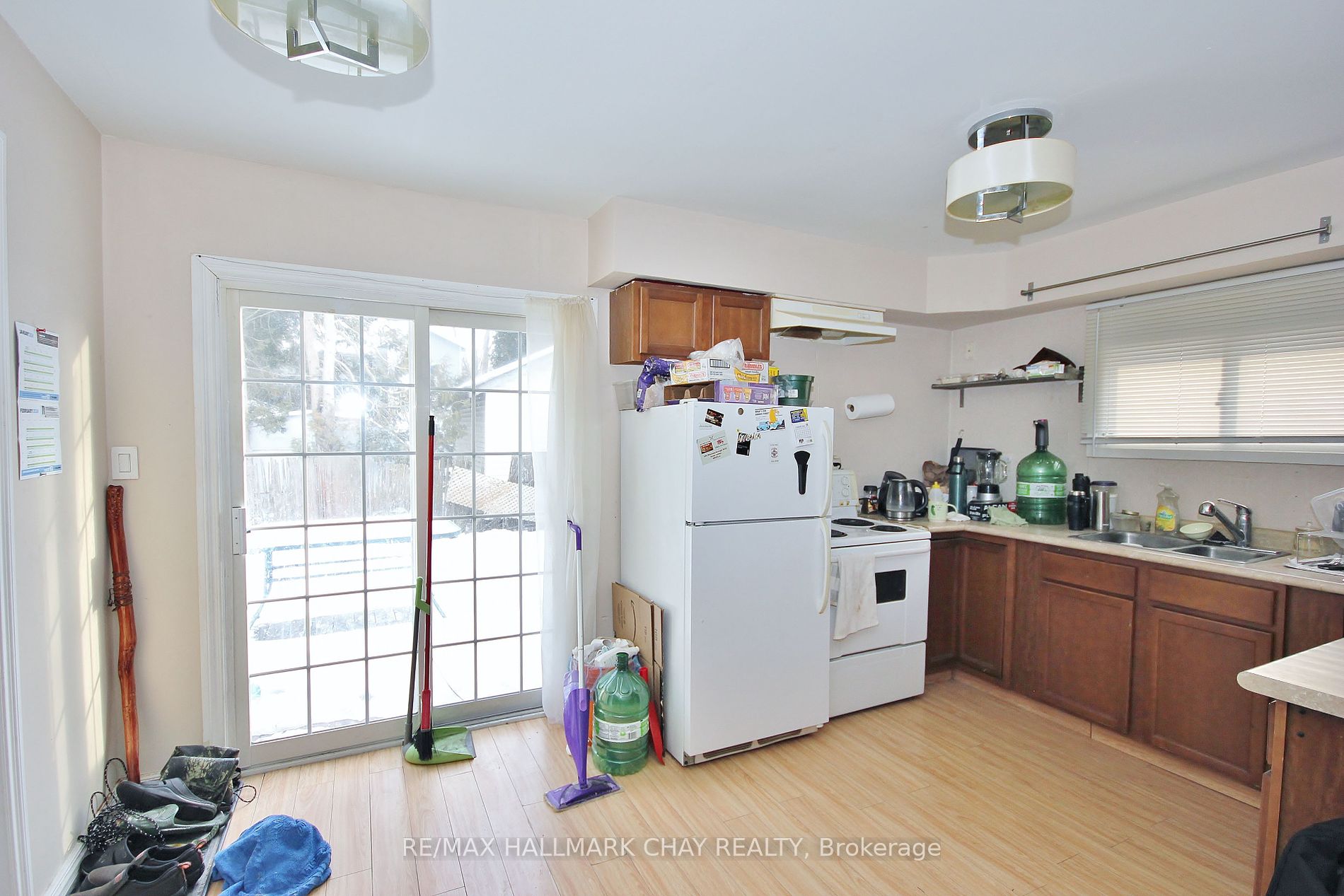 683 10th Line Property Photo 5