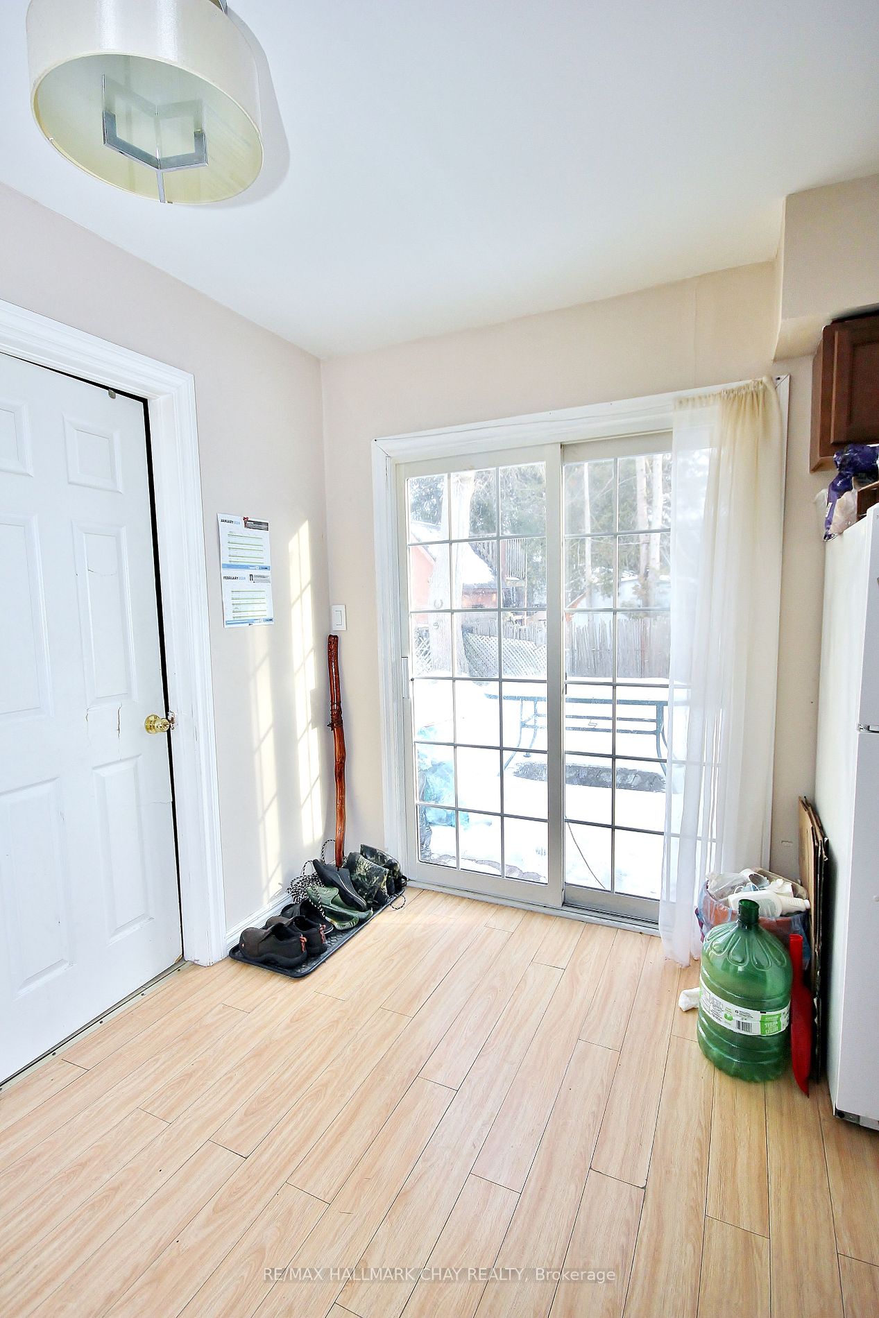 683 10th Line Property Photo 6